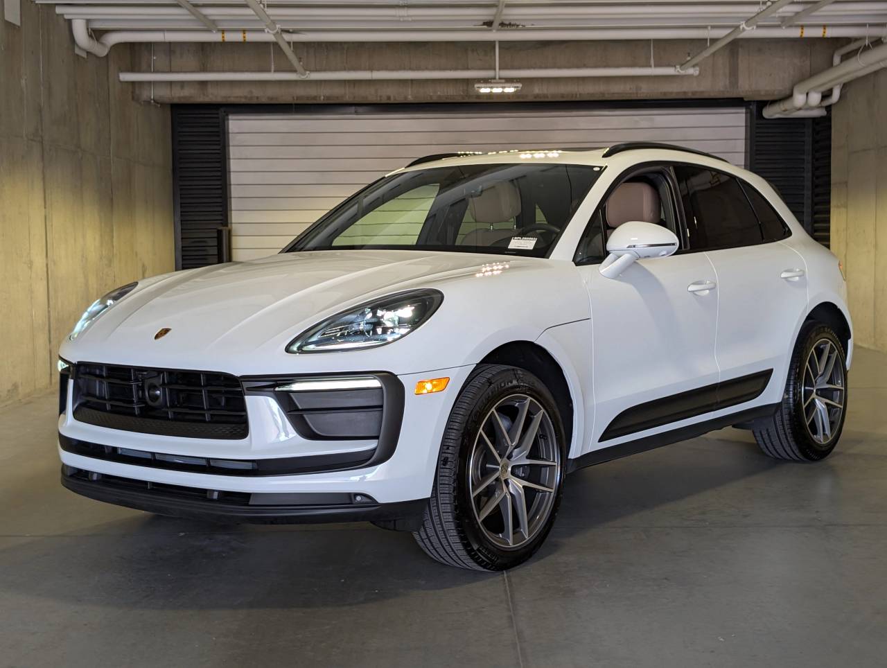 2026 Porsche Macan T's photo