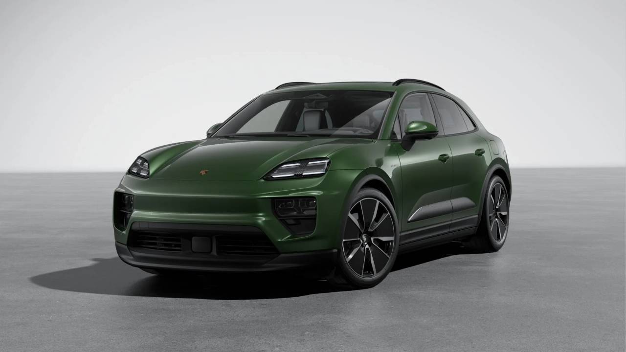 2025 Porsche Macan Base's photo
