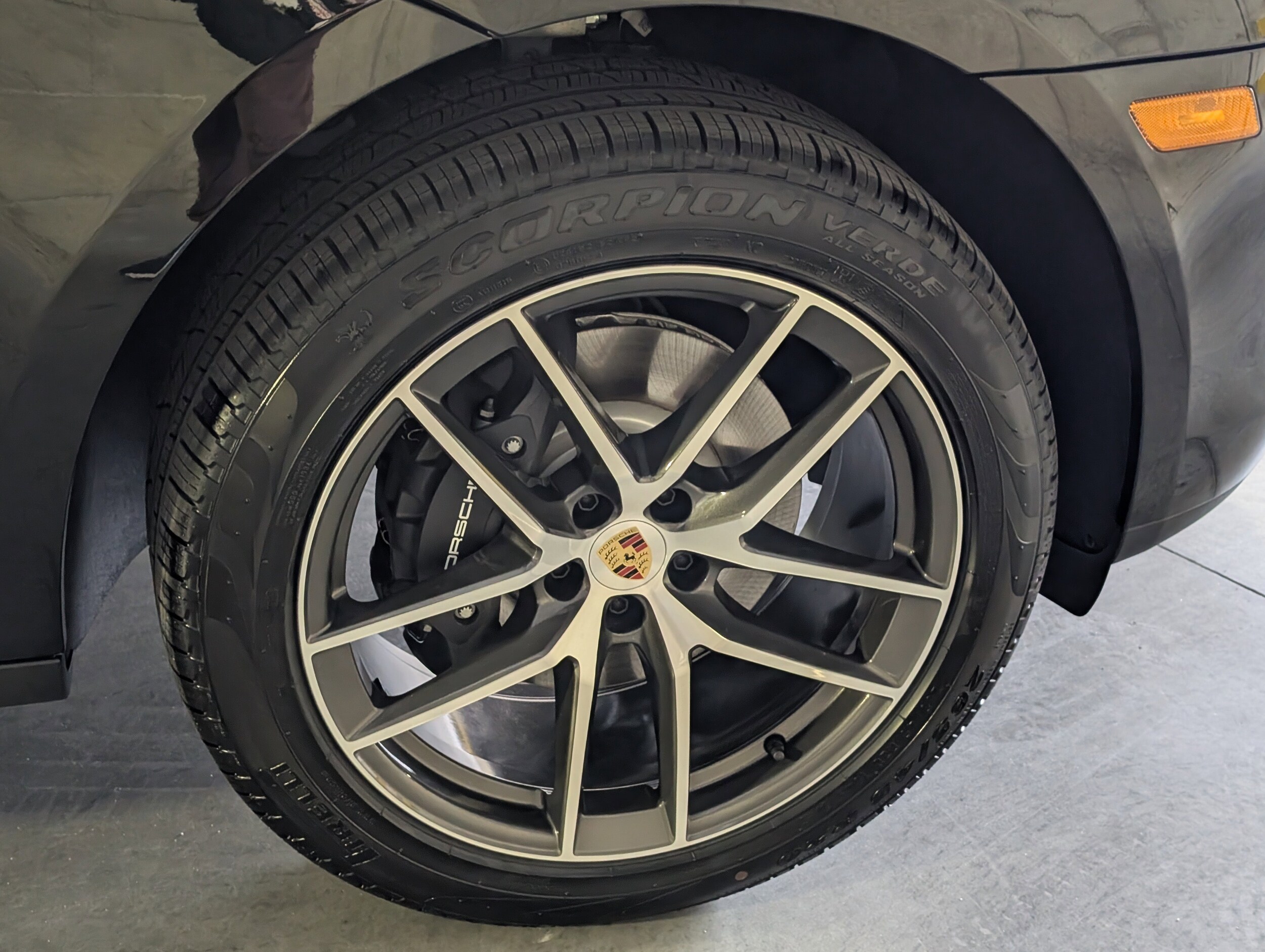 2025 Porsche Macan - Photo 14