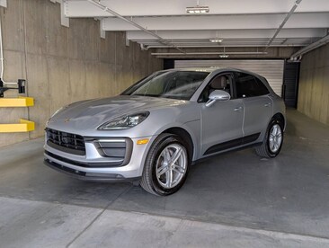 2025 Porsche Macan SUV
