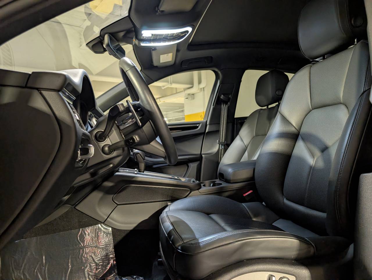 2025 Porsche Macan - Photo 5
