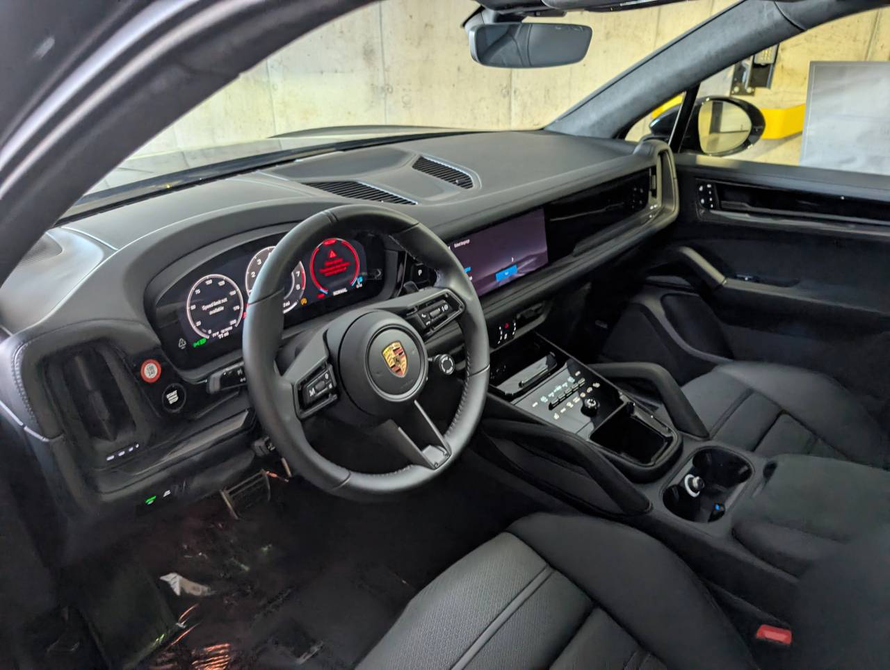 2026 Porsche Cayenne GTS photo 3