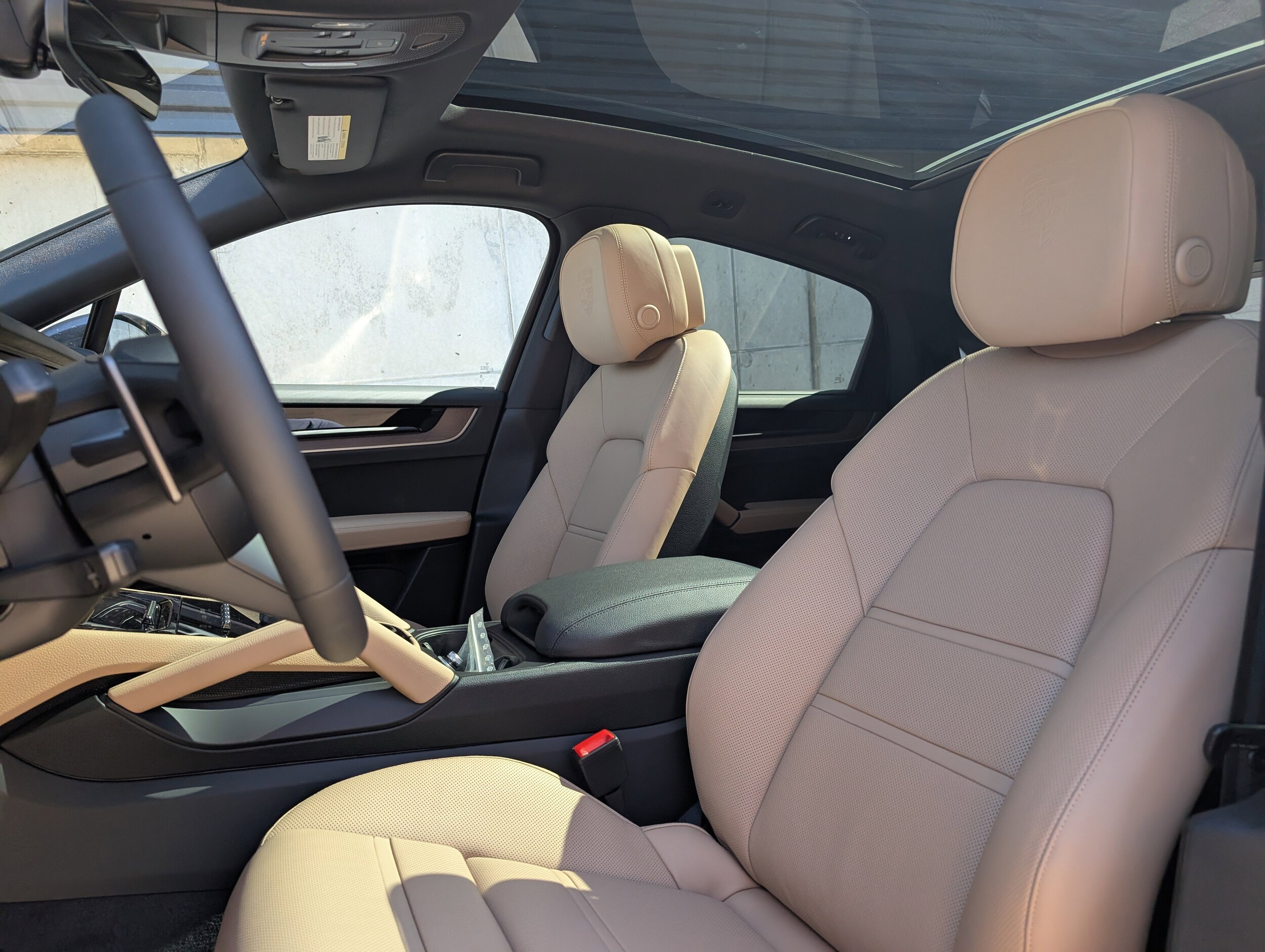 2025 Porsche Cayenne Coupe photo 4