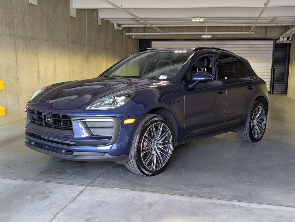 Certified 2025 Porsche Macan  SUV