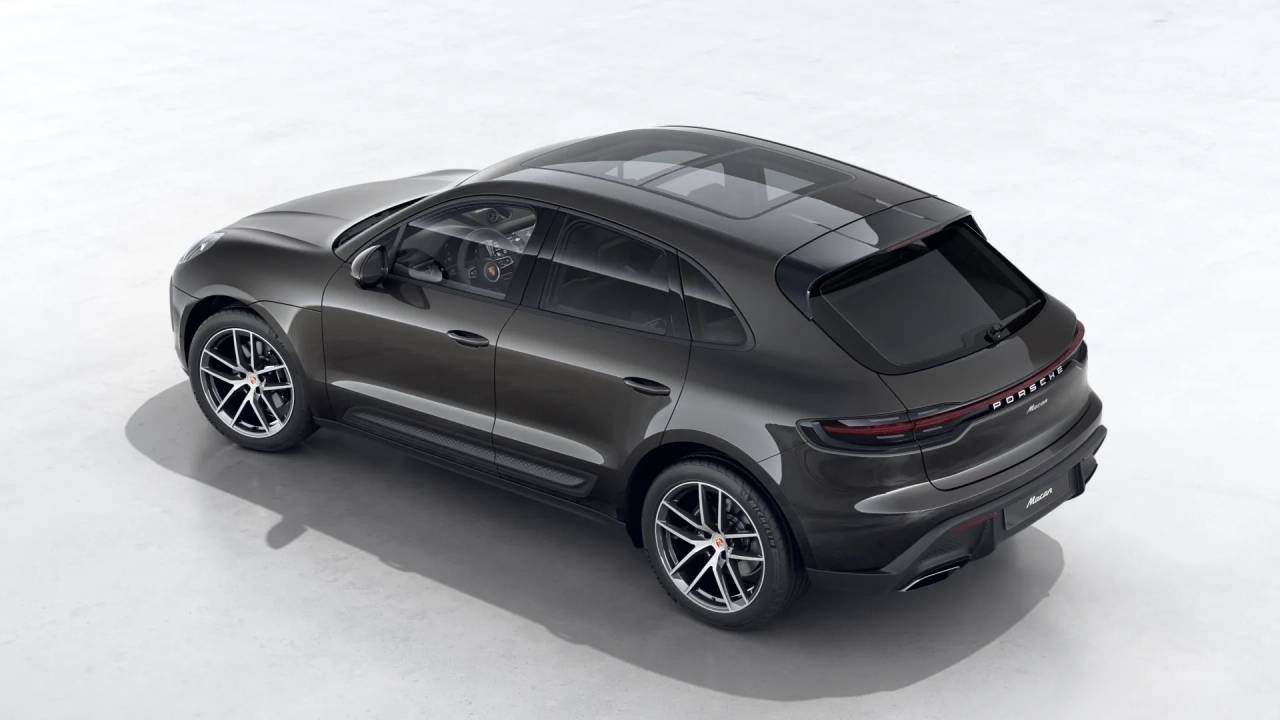 2026 Porsche Macan T photo 3