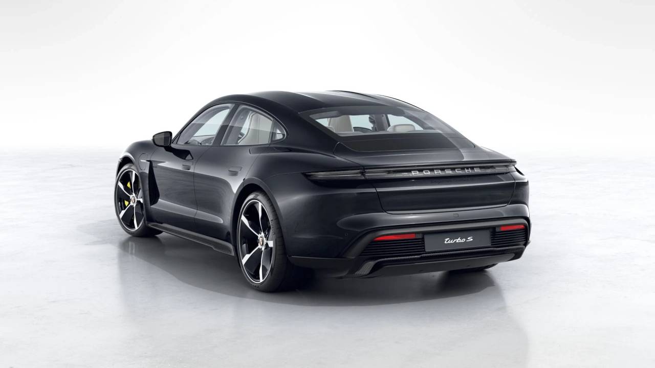 2021 Porsche Taycan Turbo S photo 3
