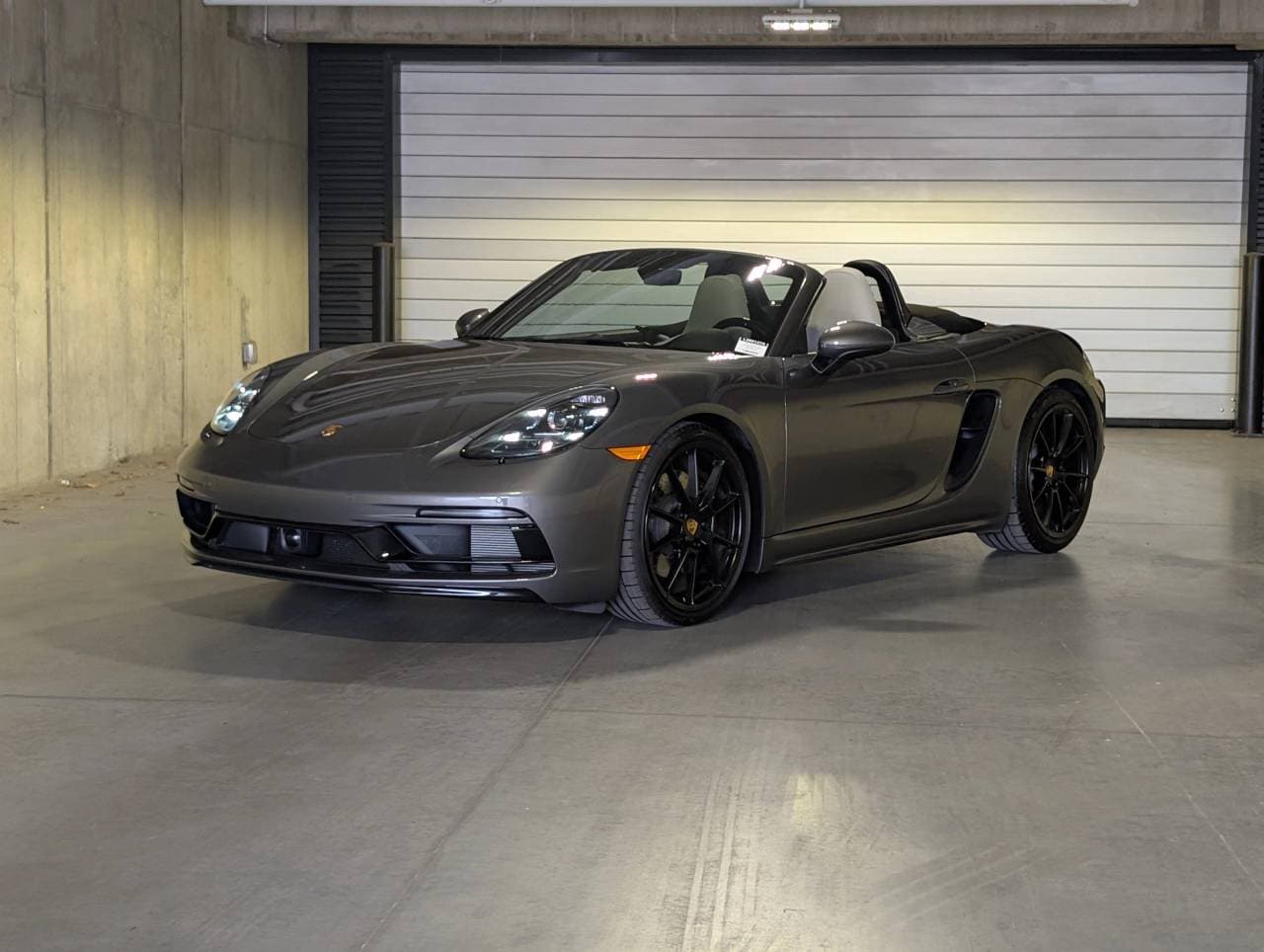 2024 Porsche 718 GTS's photo