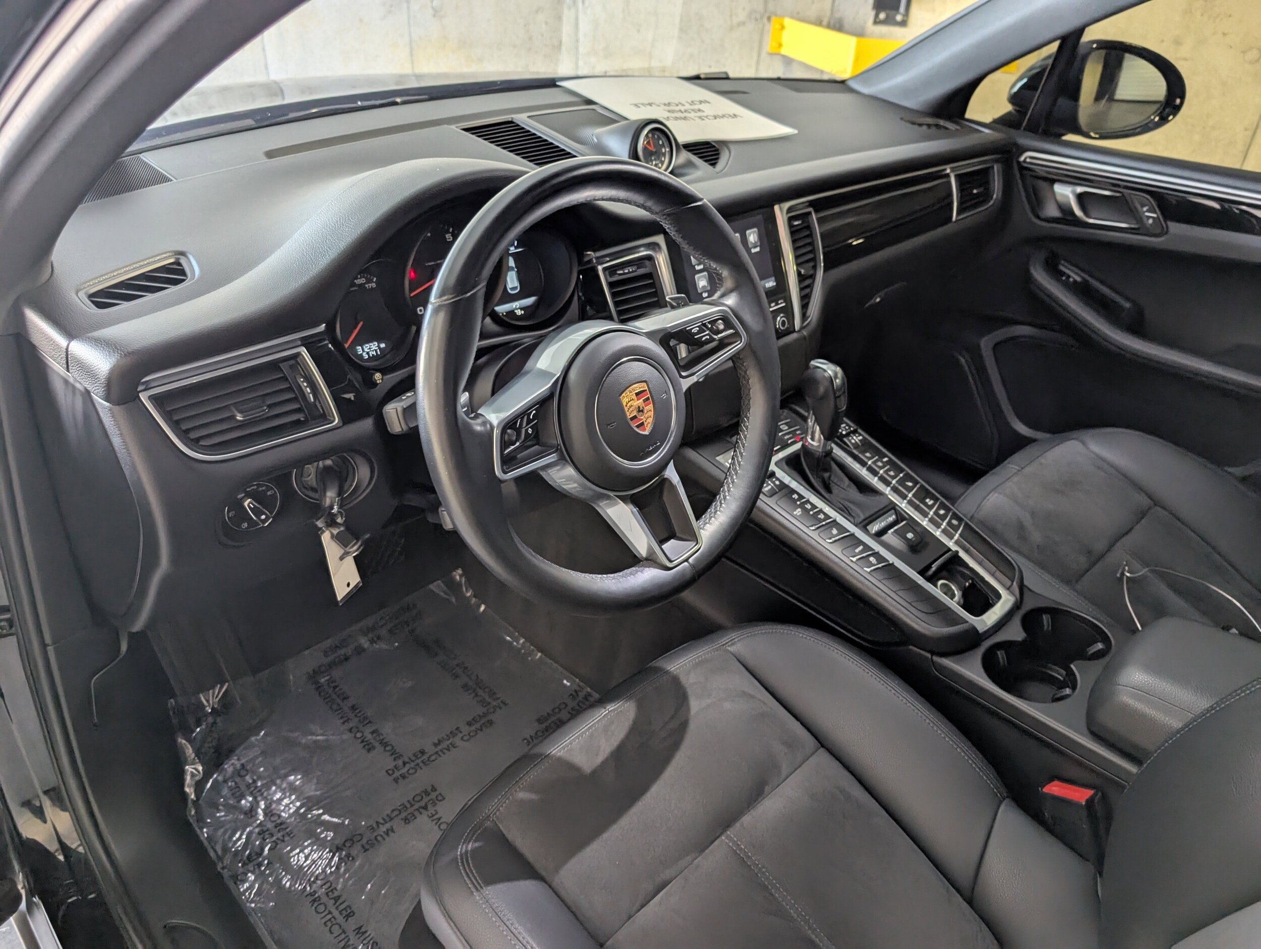 2018 Porsche Macan photo 3