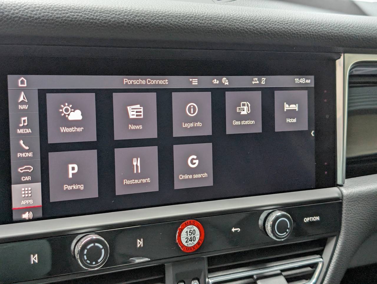 2025 Porsche Macan - Photo 34