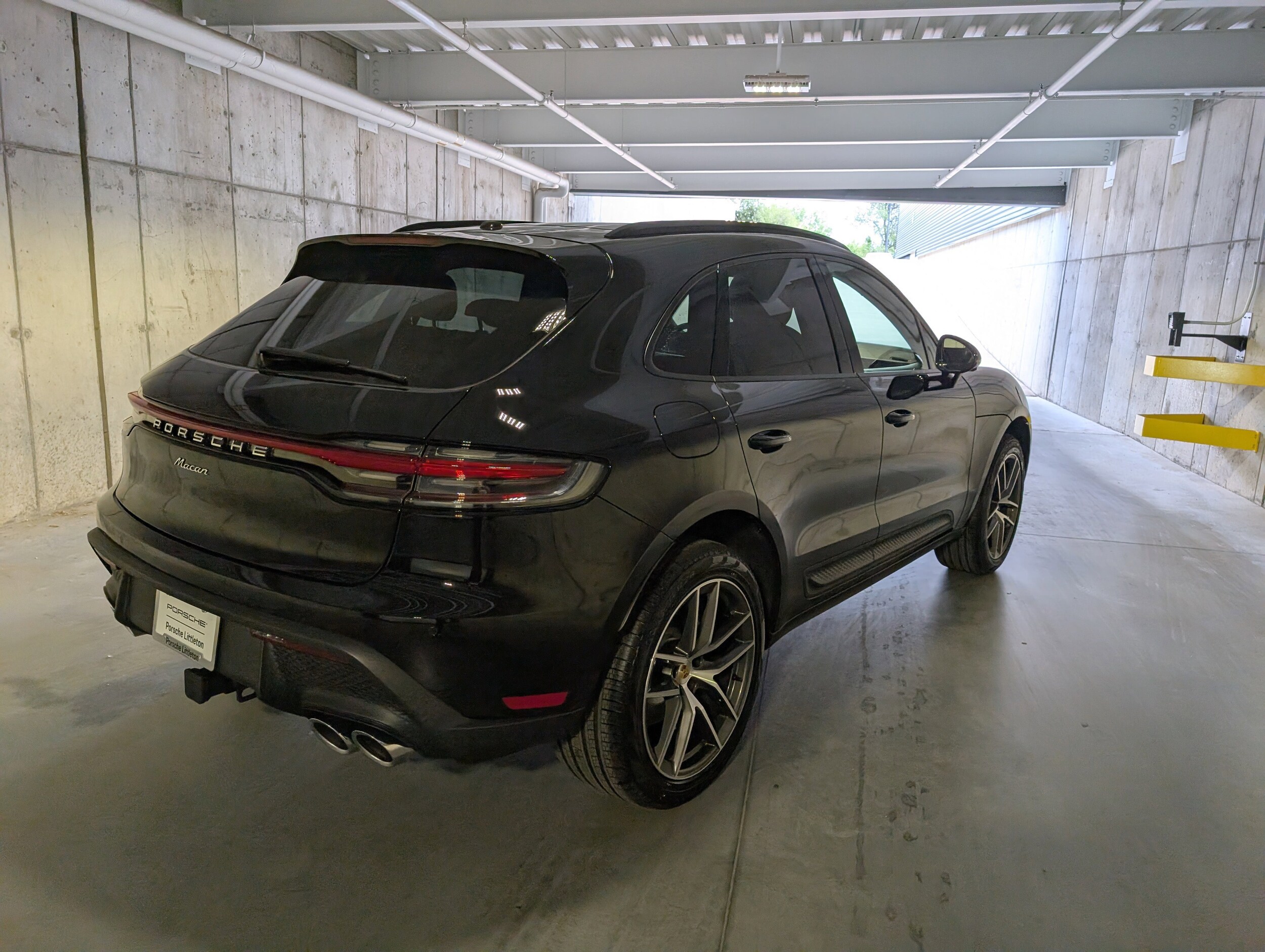 2025 Porsche Macan - Photo 8