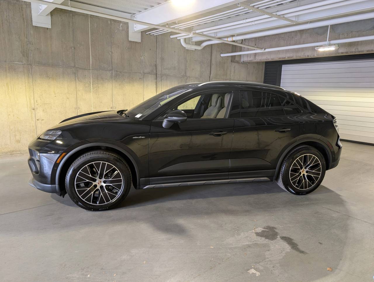 Certified 2025 Porsche Macan Base with VIN WP1AD2XA2SL076626 for sale in Littleton, CO