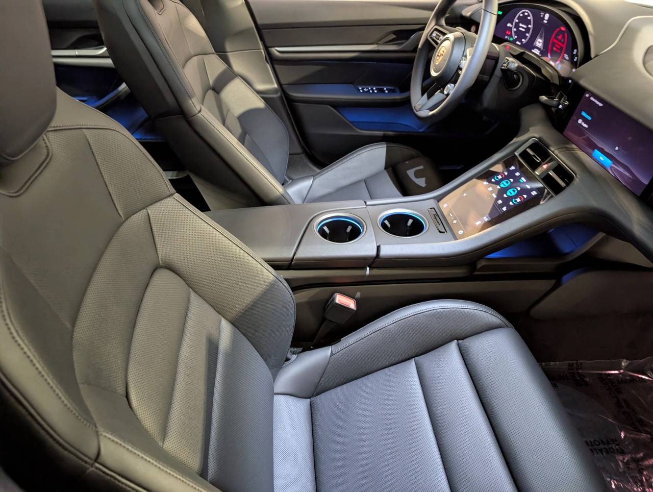 2026 Porsche Taycan Base - Photo 28