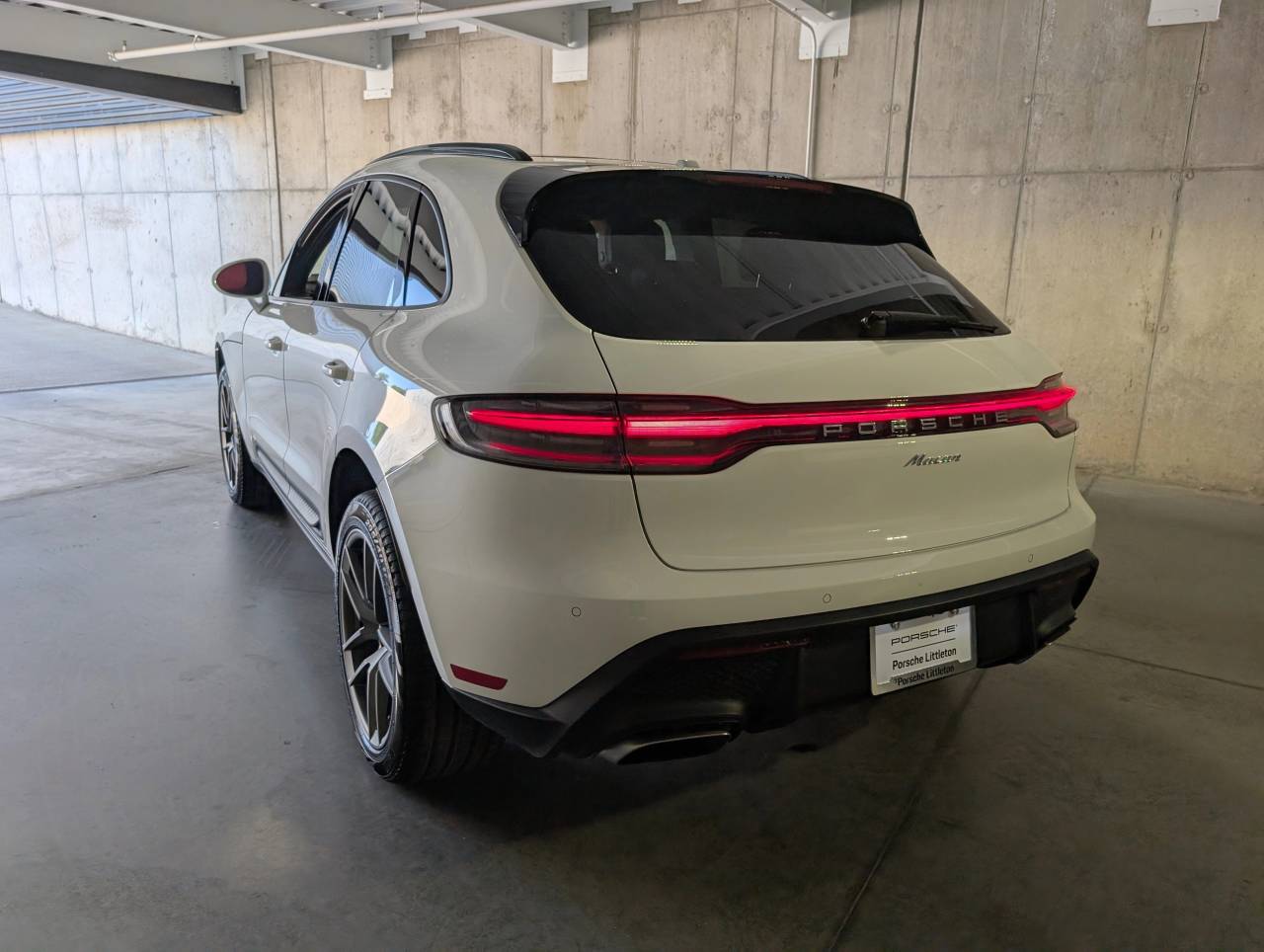 2026 Porsche Macan T photo 3