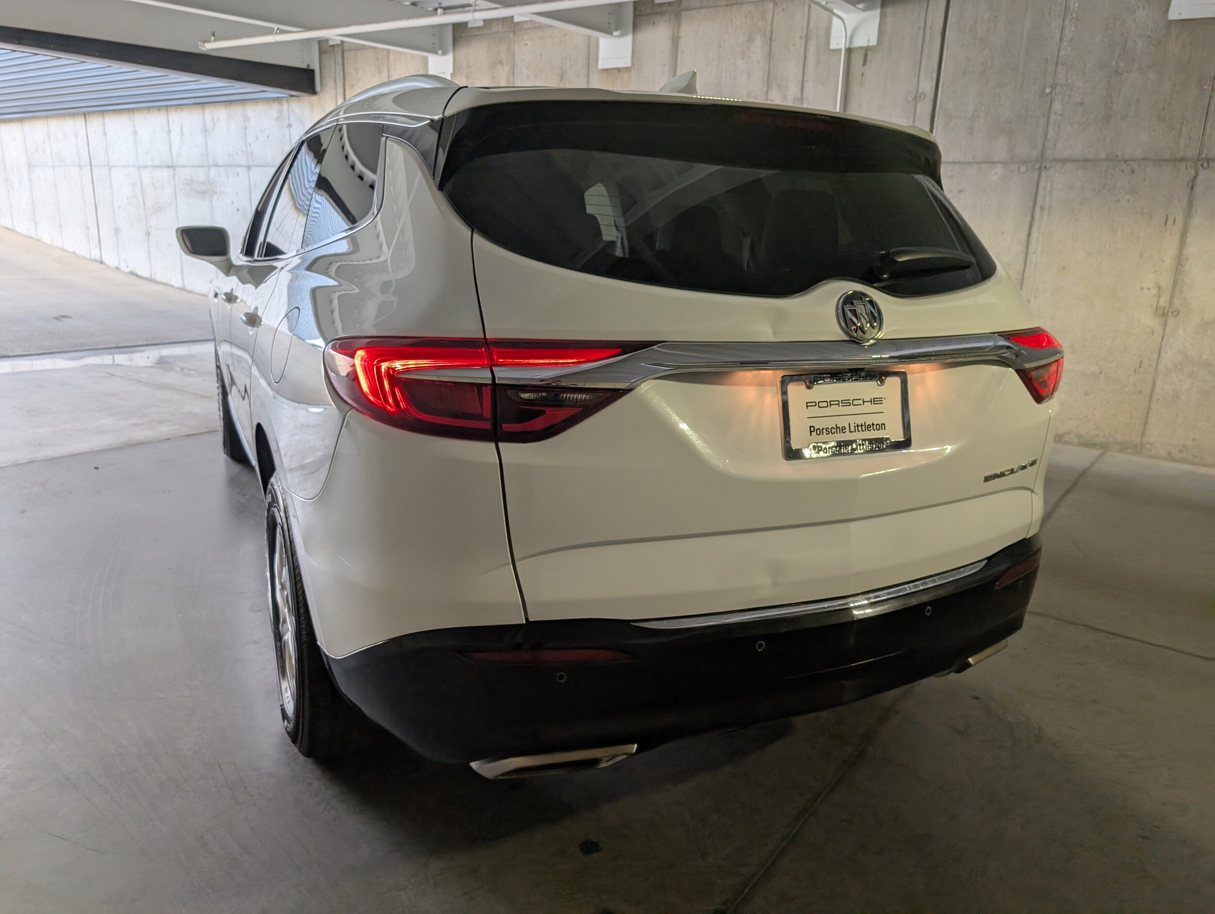 2019 Buick Enclave Essence photo 3