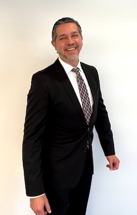 Staff member Emil Najar from ID_a58e6c98b370