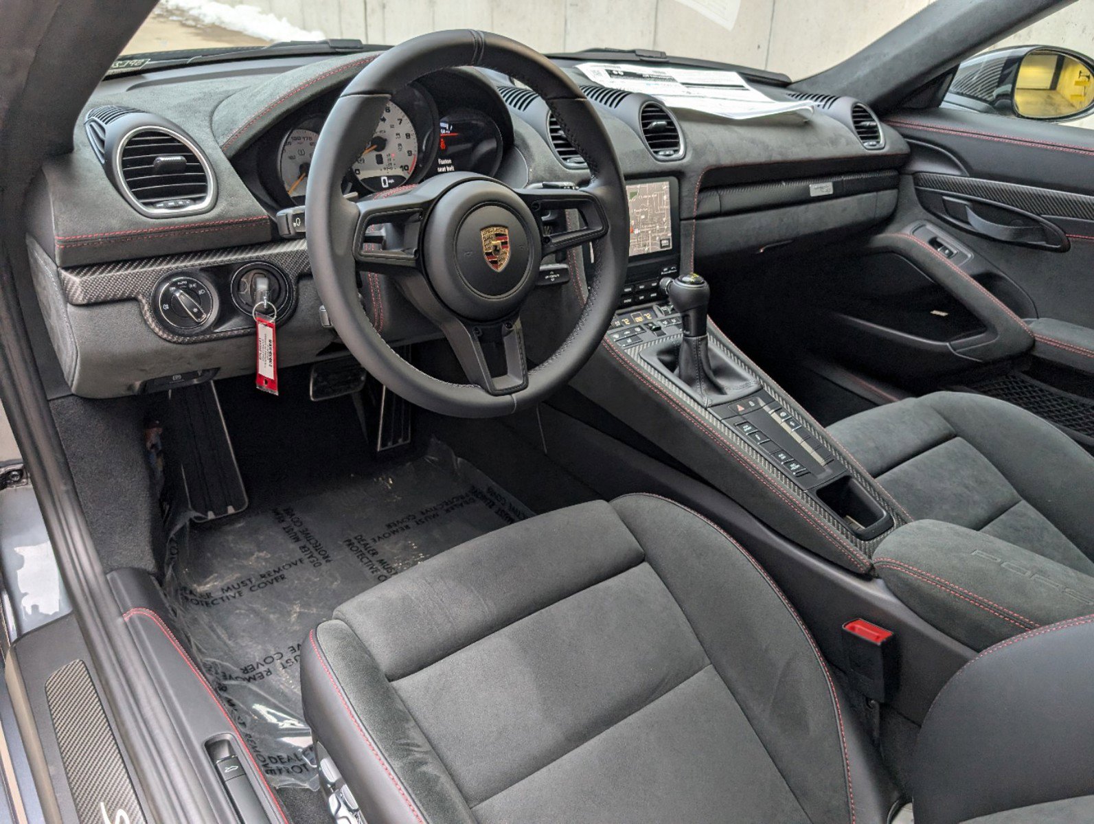 2024 Porsche Boxster Spyder photo 4