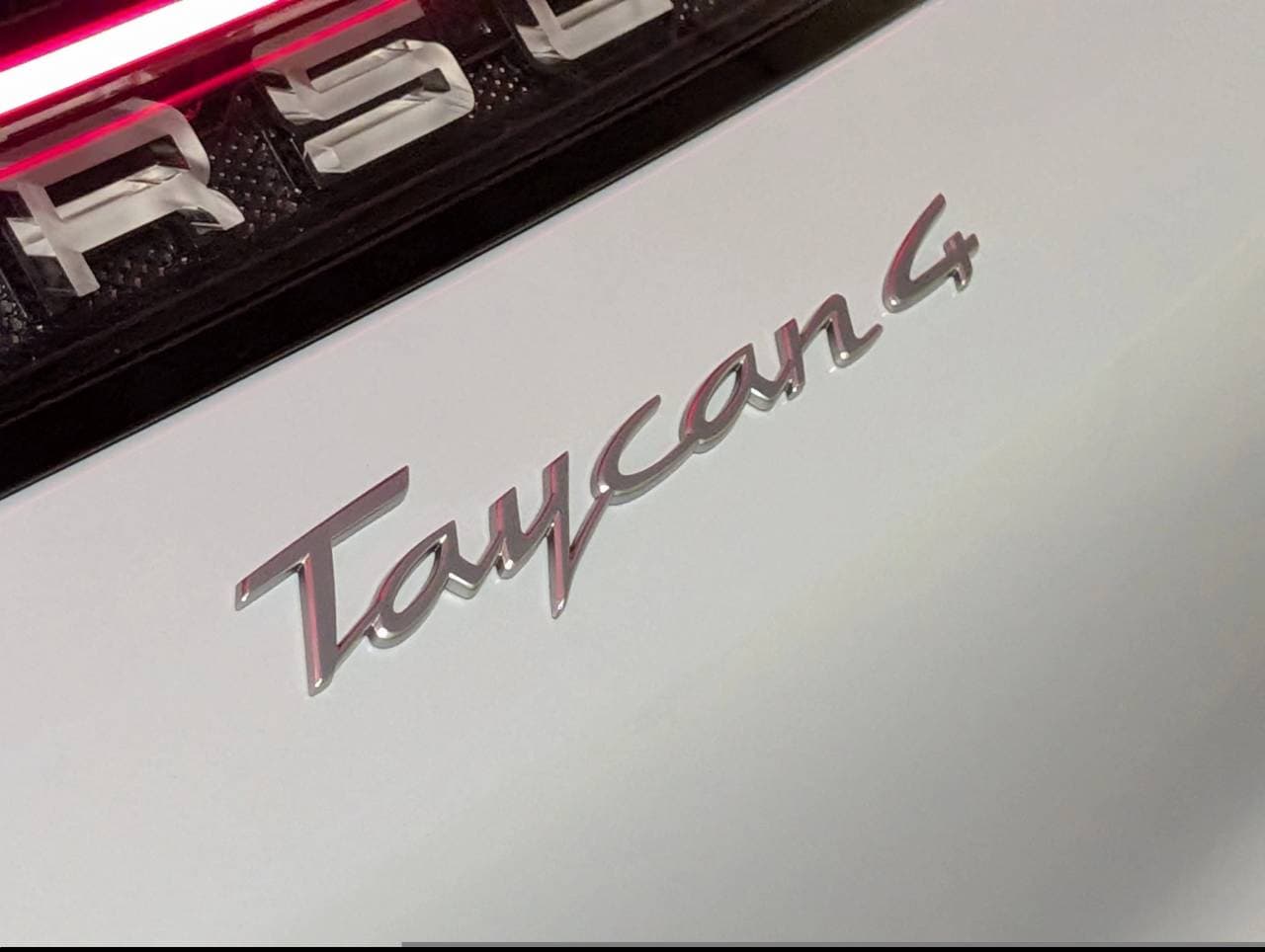 2026 Porsche Taycan Base - Photo 15
