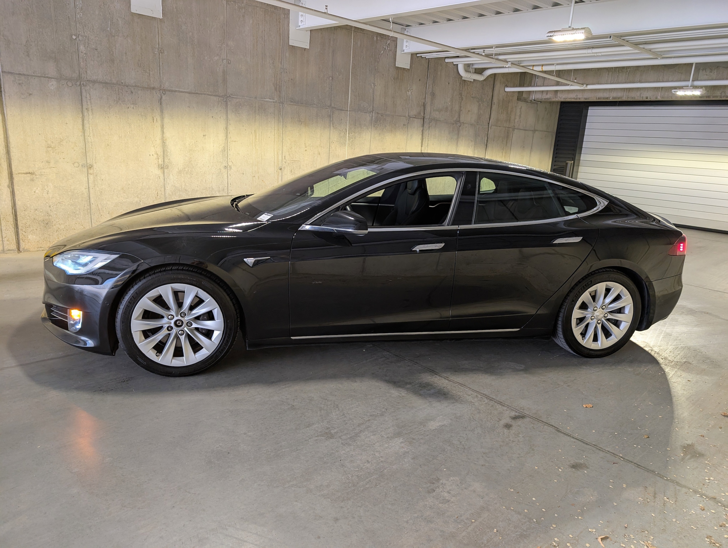 Used 2017 Tesla Model S 75D with VIN 5YJSA1E26HF232959 for sale in Littleton, CO
