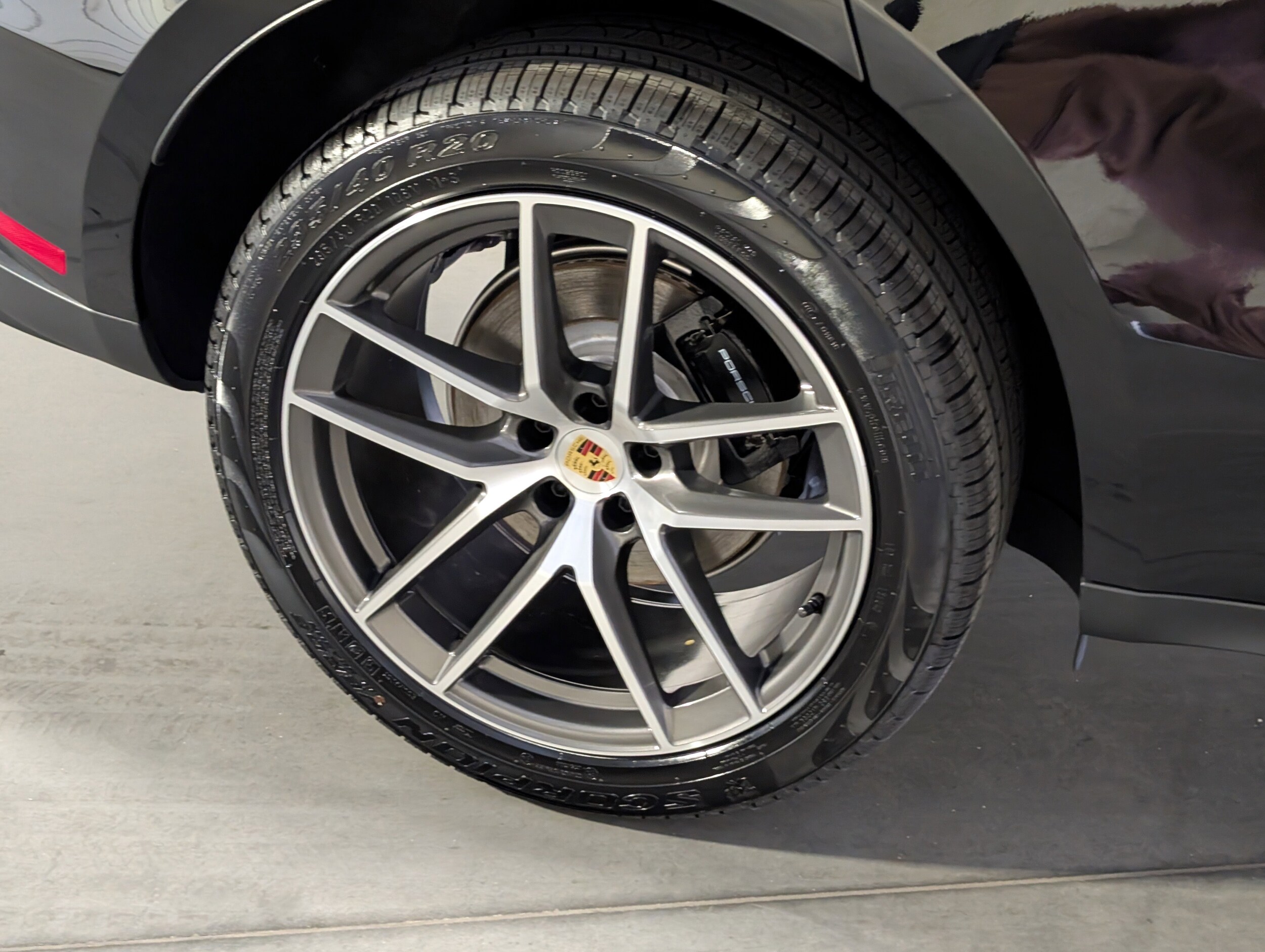 2025 Porsche Macan - Photo 15