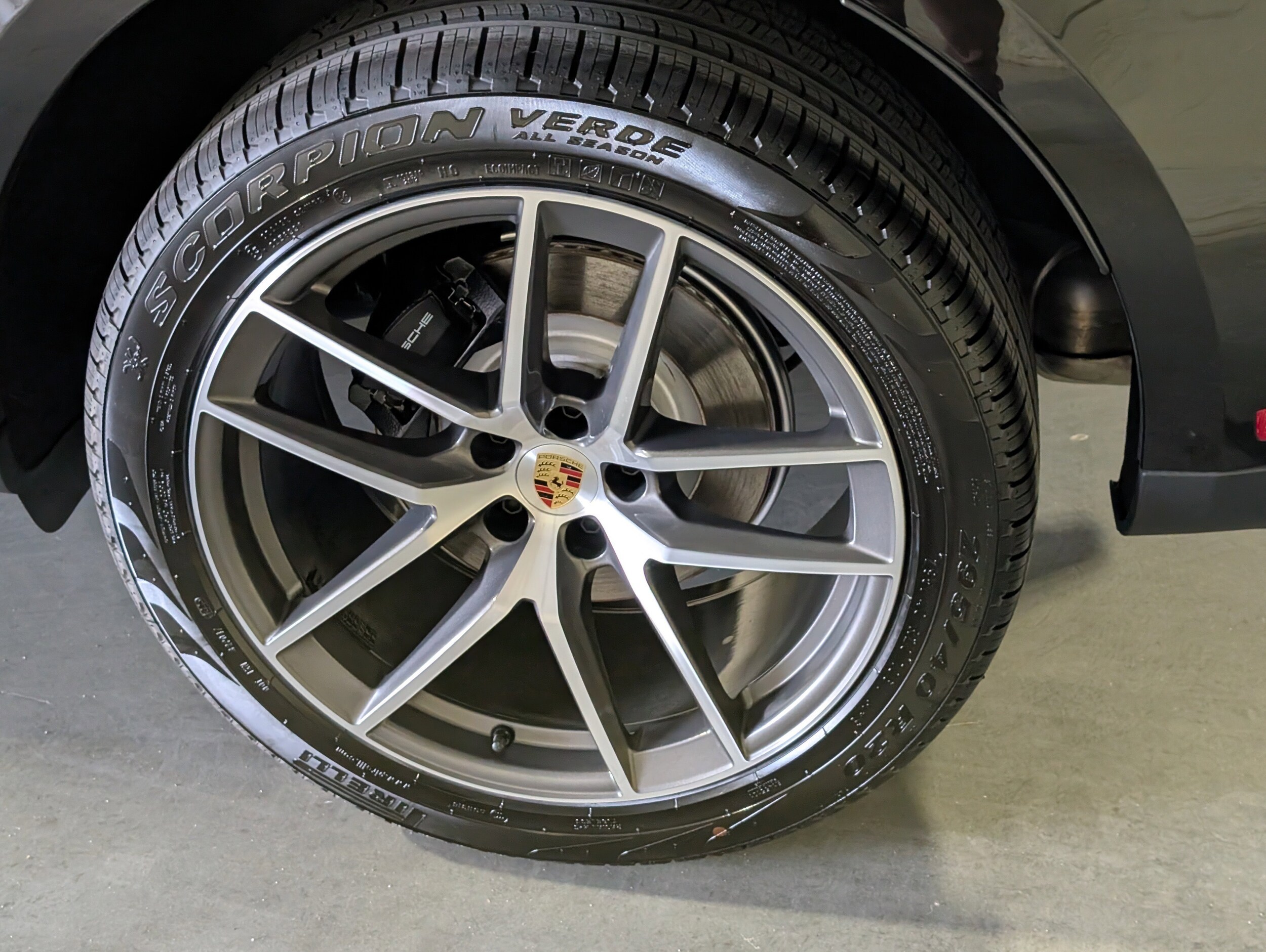 2025 Porsche Macan - Photo 16