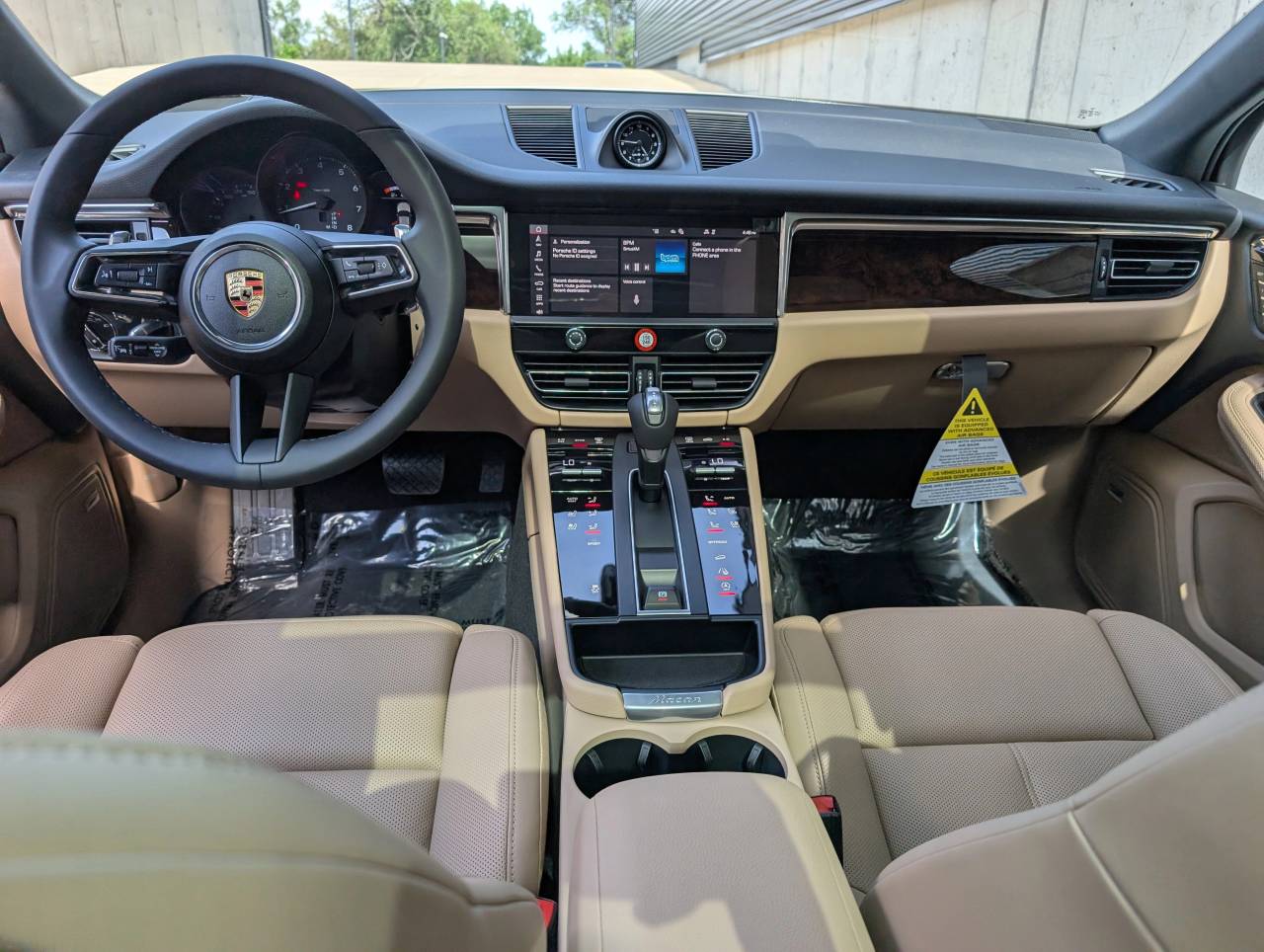 2025 Porsche Macan - Photo 6