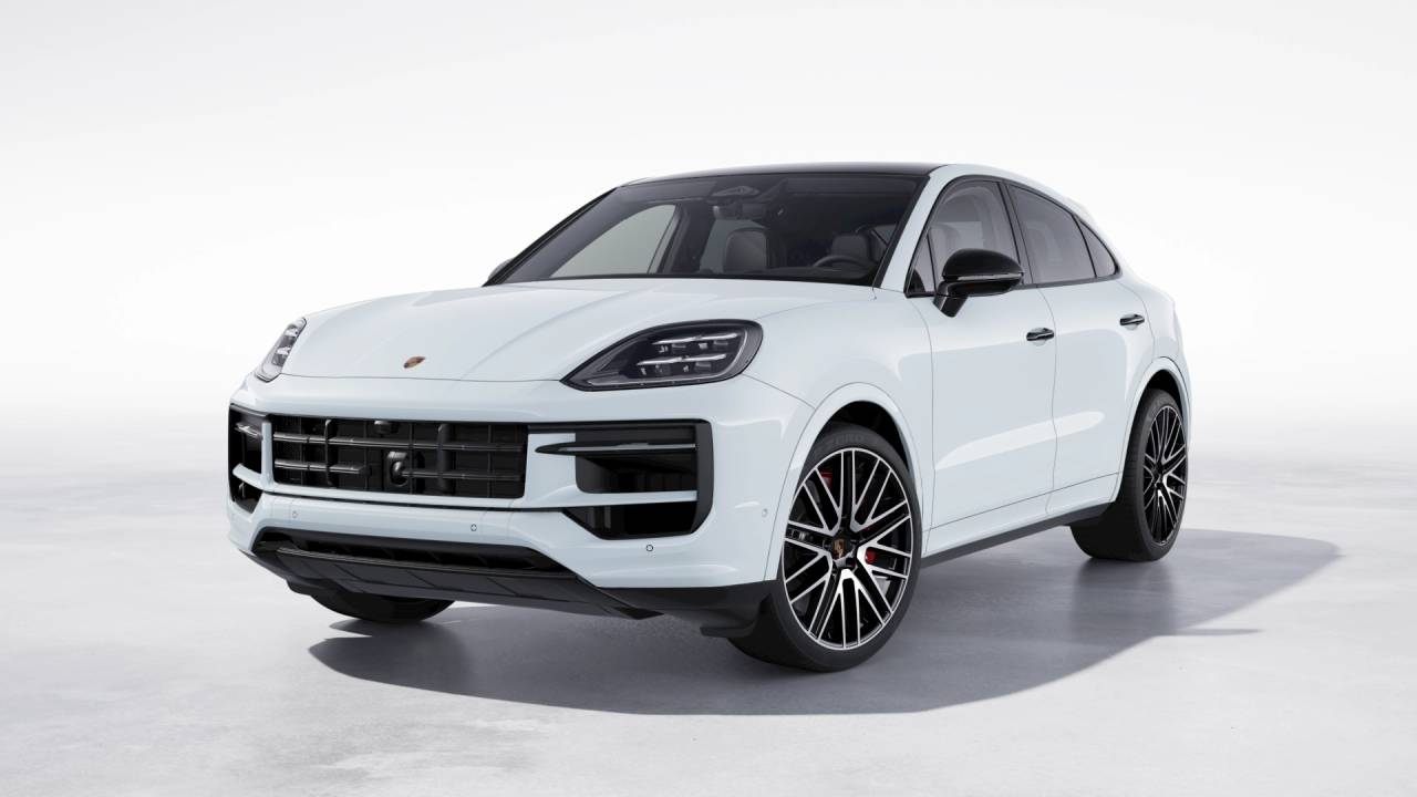 2024 Porsche Cayenne S's photo