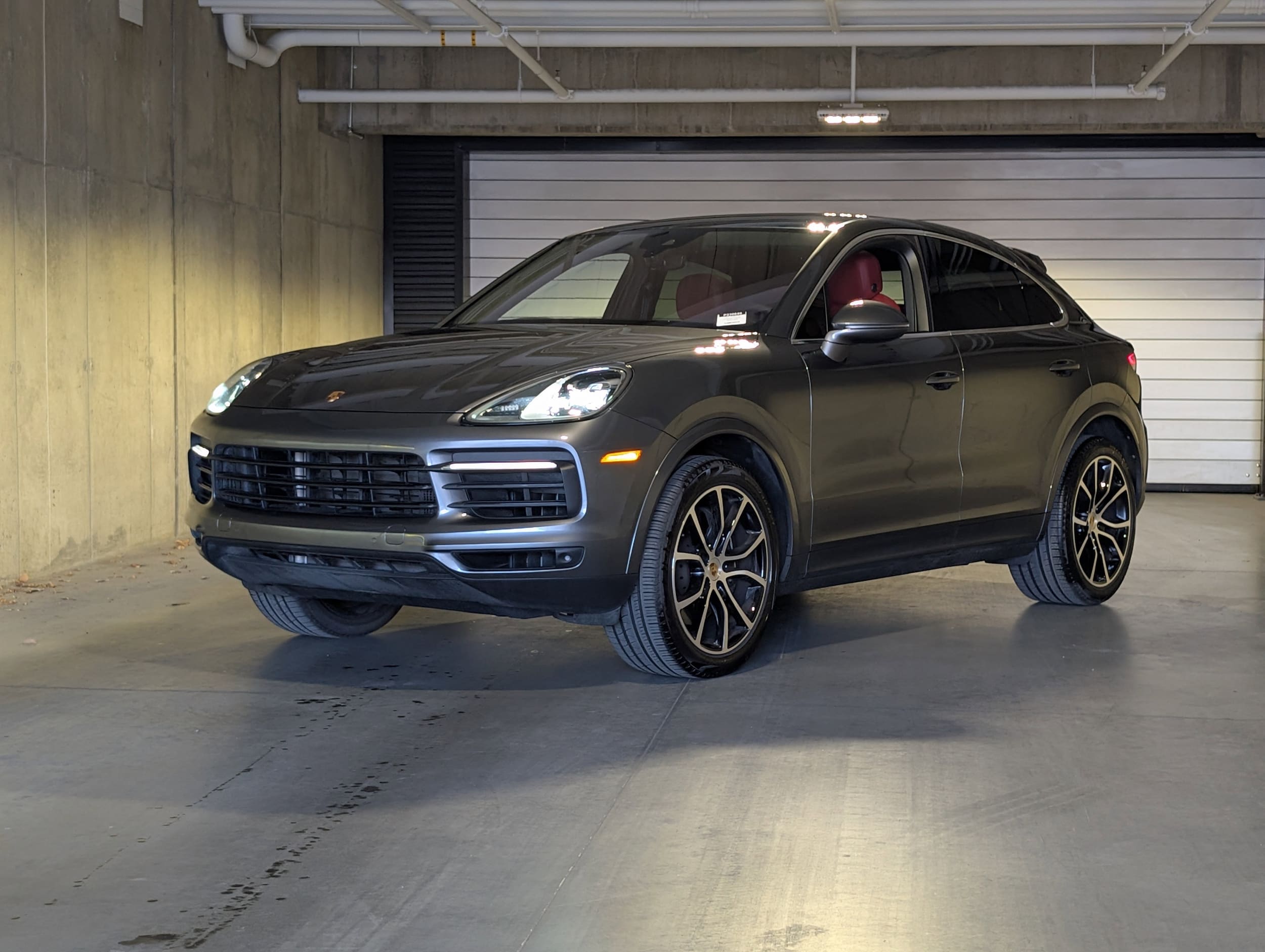 2023 Porsche Cayenne Coup's photo