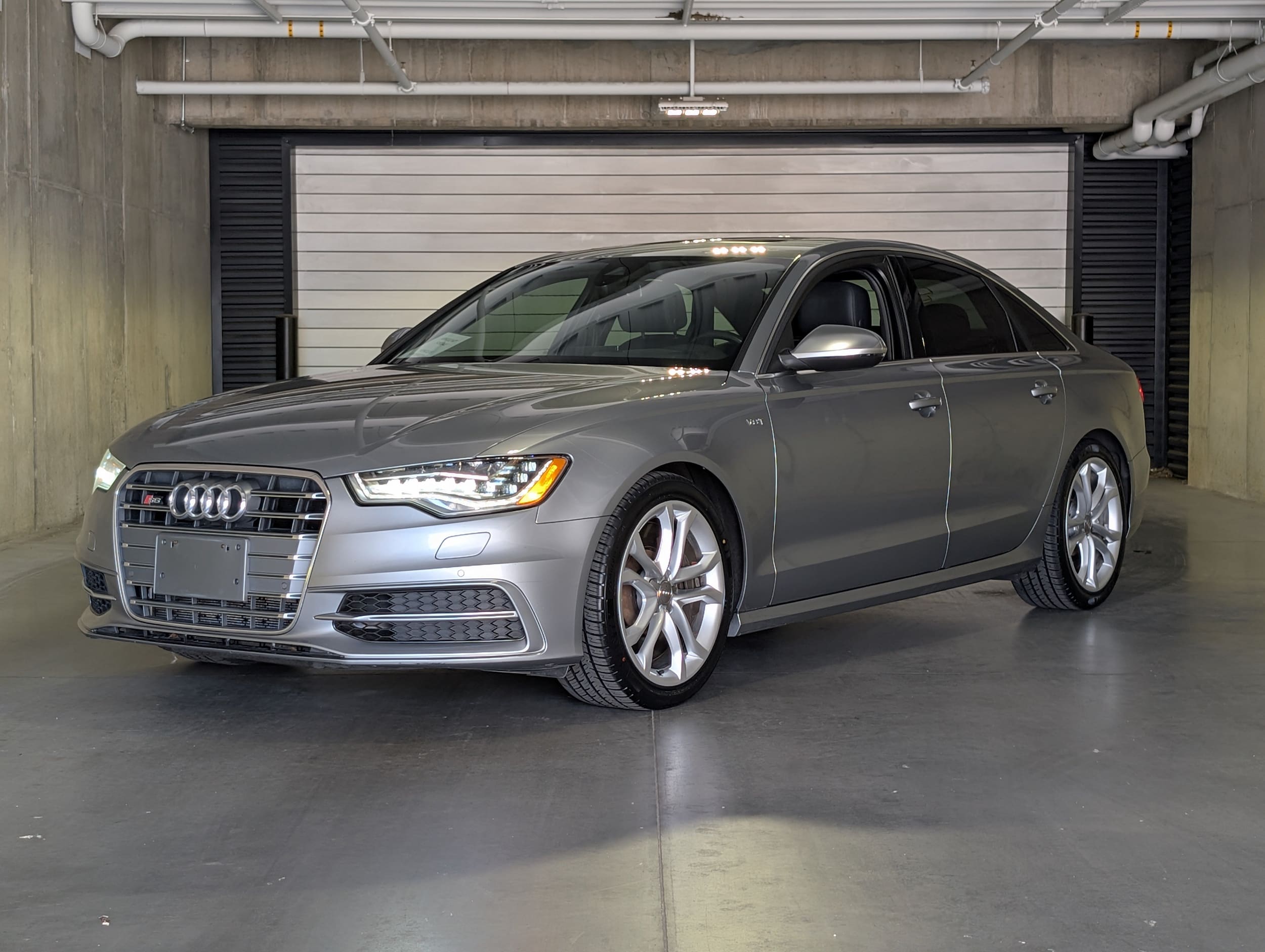 2015 Audi S6 4.0 TFSI quattro S tronic Prestige's photo
