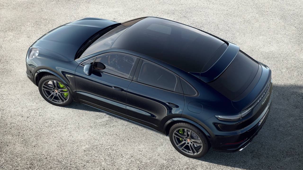 2022 Porsche Cayenne Turbo S E-Hybrid photo 4