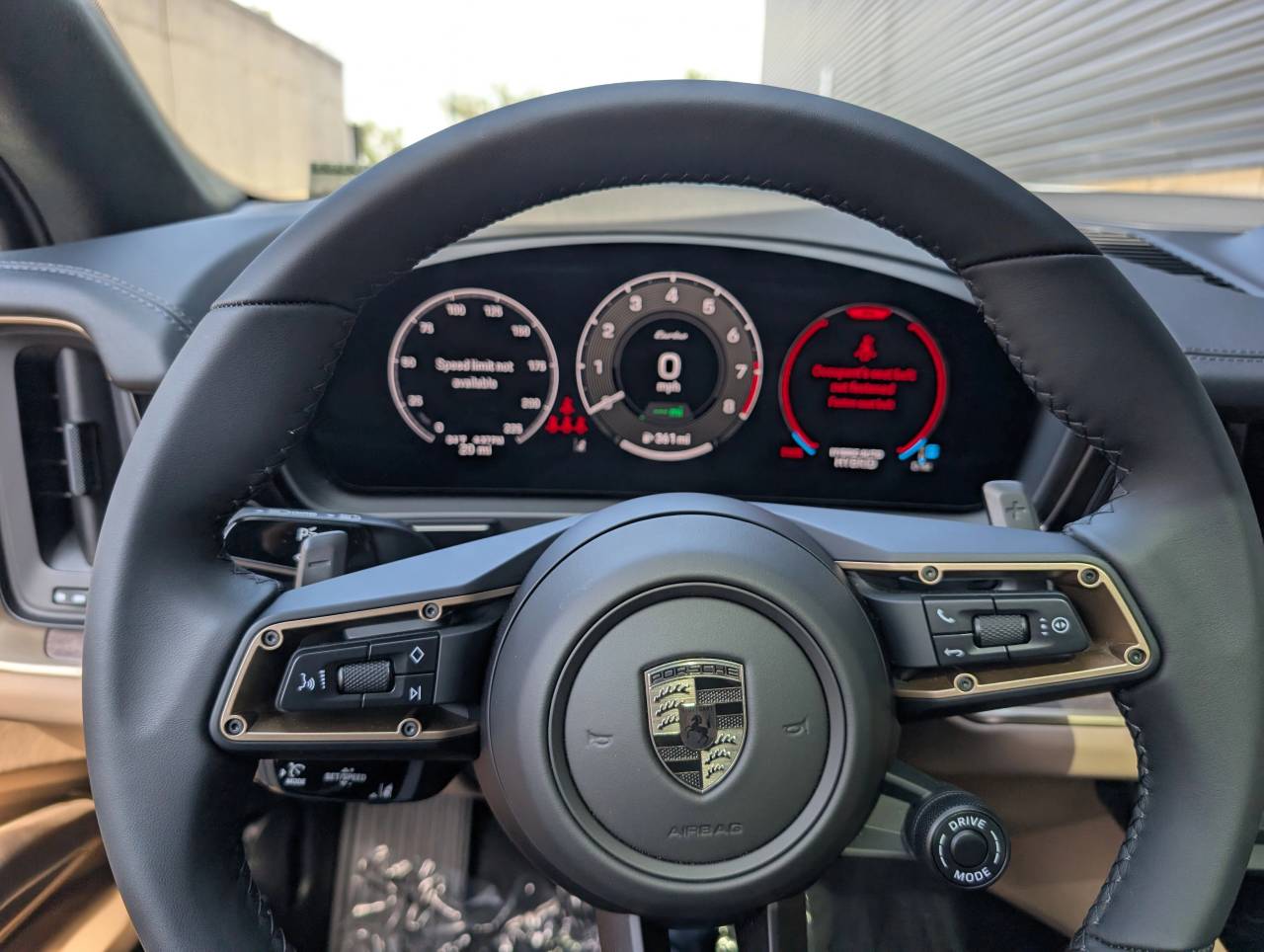 2025 Porsche Cayenne Turbo E-Hybrid - Photo 31