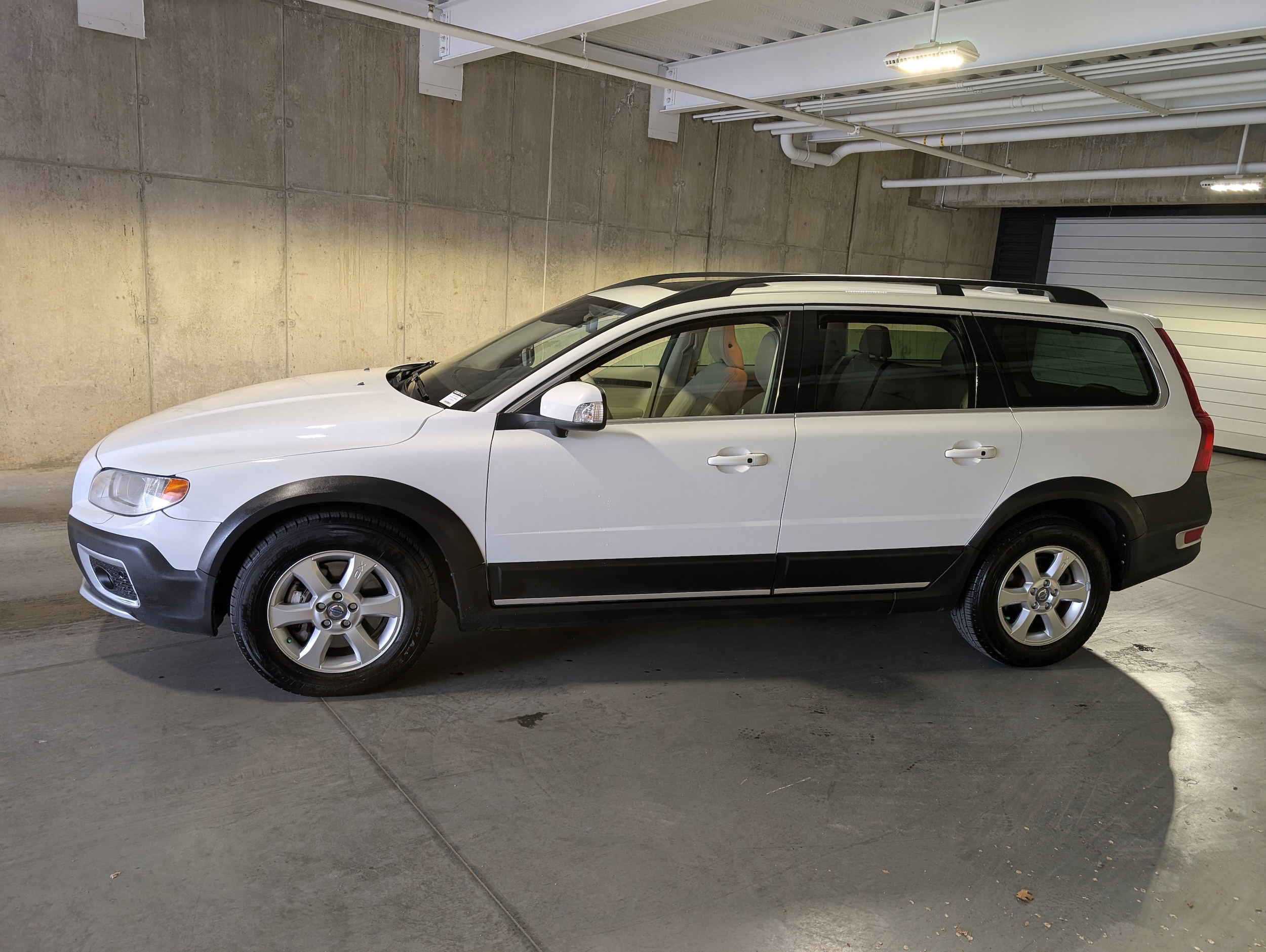 Used 2012 Volvo XC70 3.2 with VIN YV4940BZ3C1139218 for sale in Littleton, CO