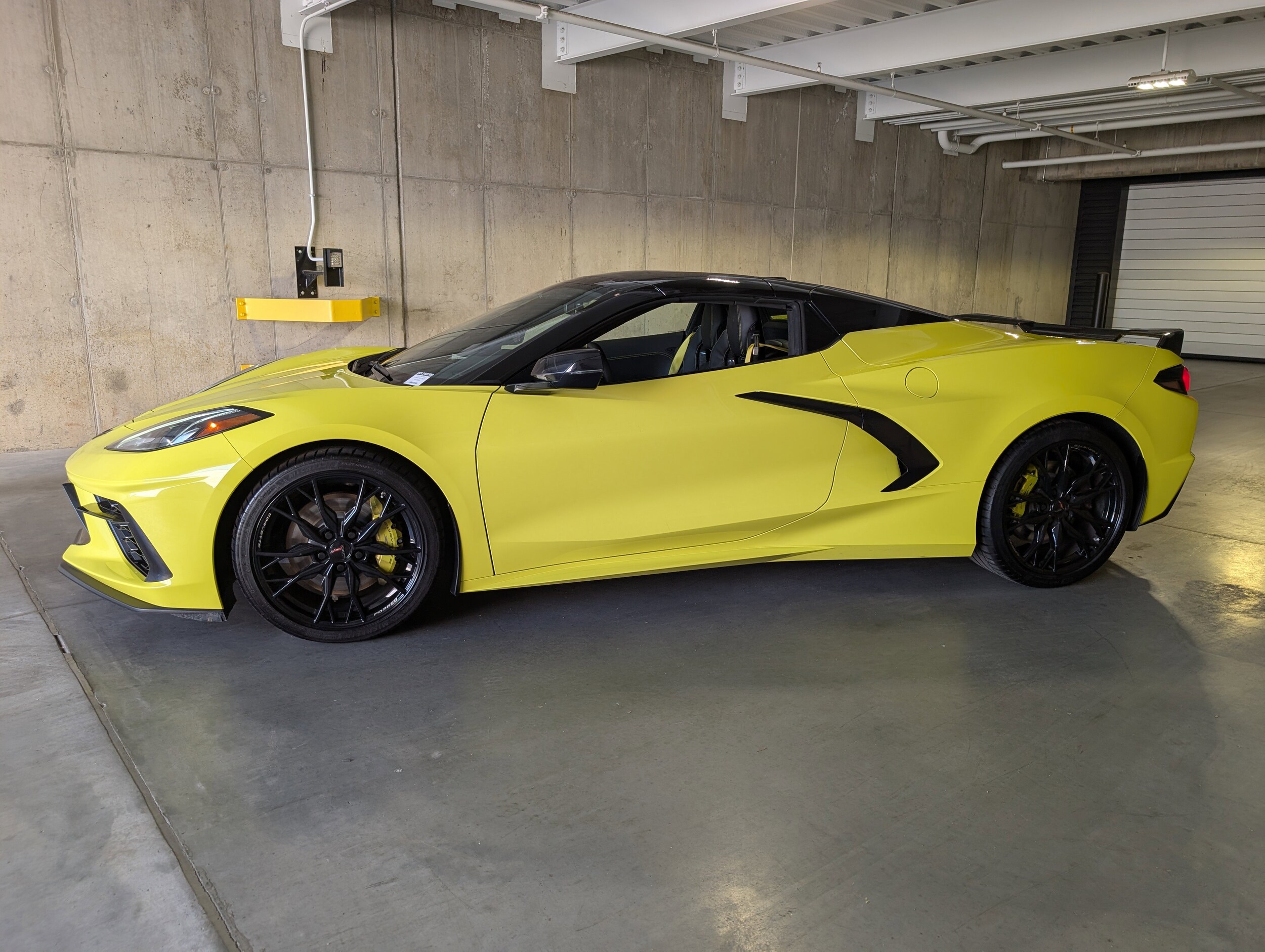 2023 Chevrolet Corvette 3LT photo 2