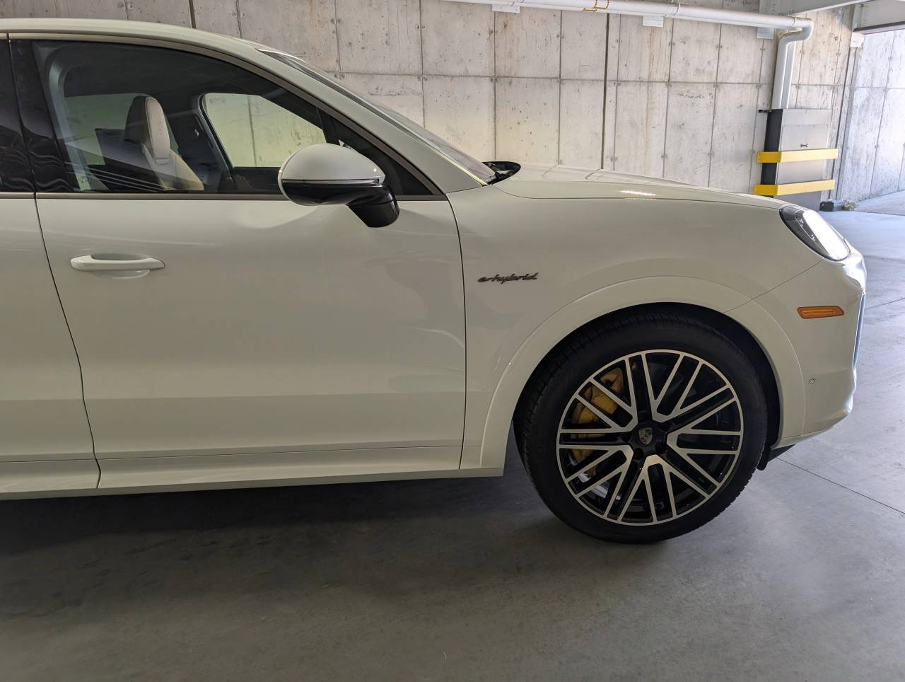 2025 Porsche Cayenne Turbo E-Hybrid - Photo 13