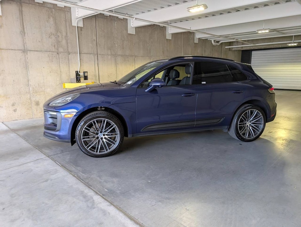 Certified 2025 Porsche Macan  SUV