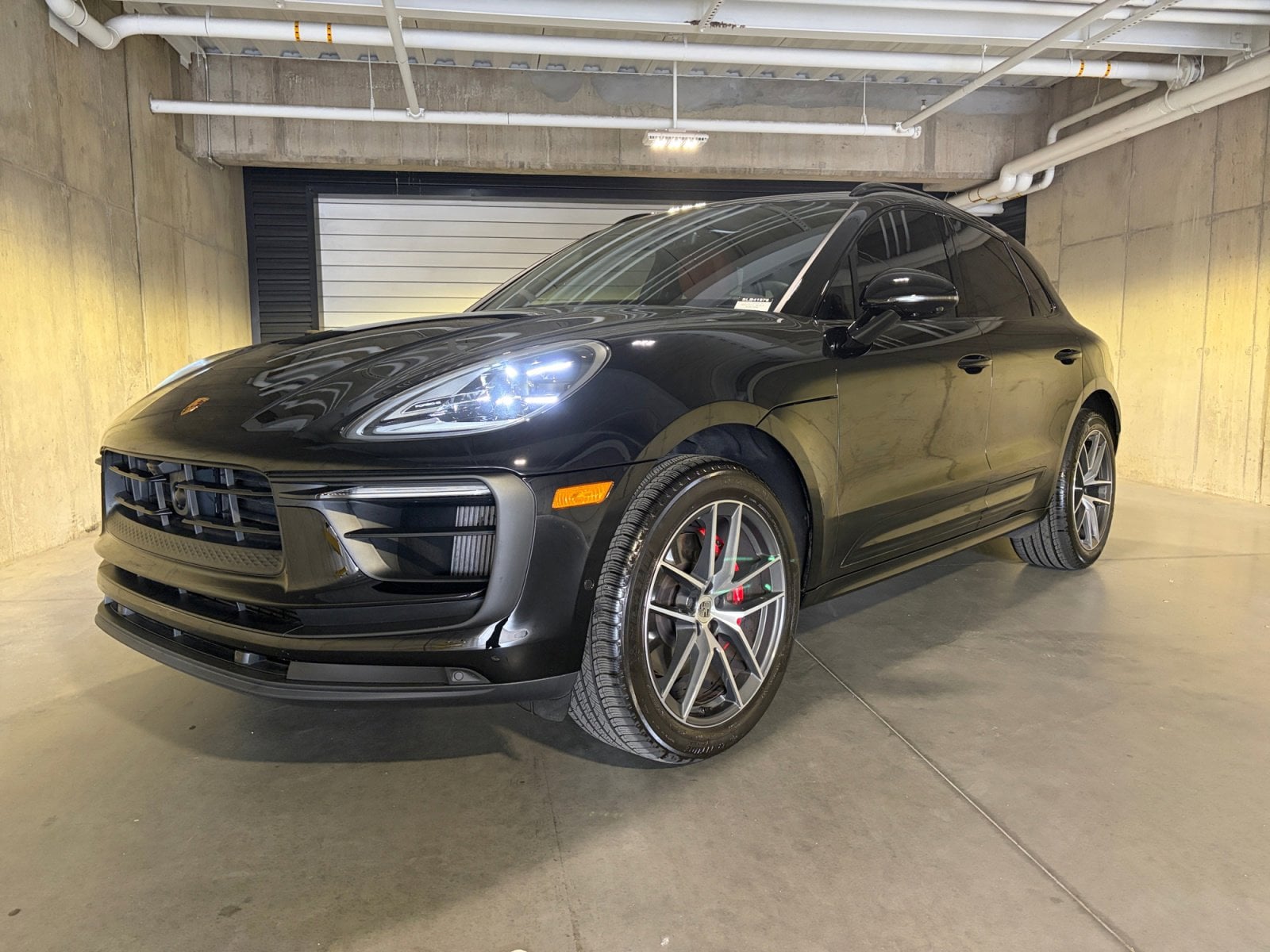 2025 Porsche Macan S's photo