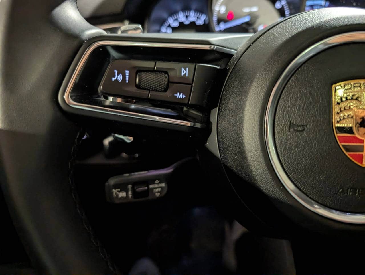 2025 Porsche Macan - Photo 26