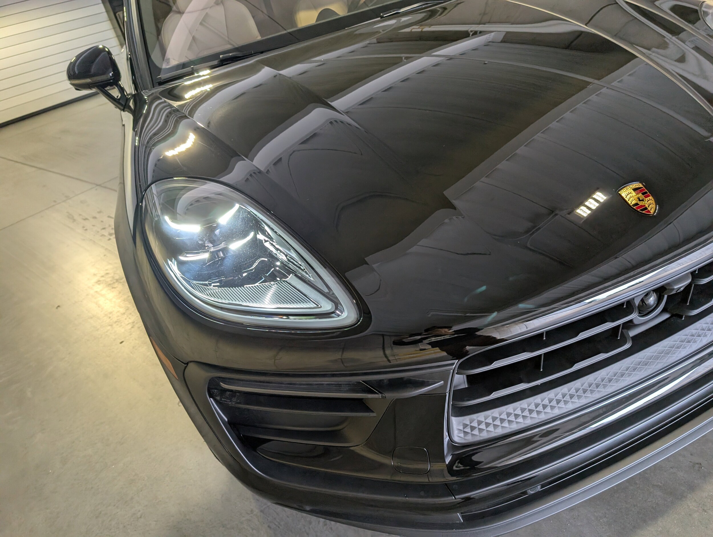 2025 Porsche Macan - Photo 12