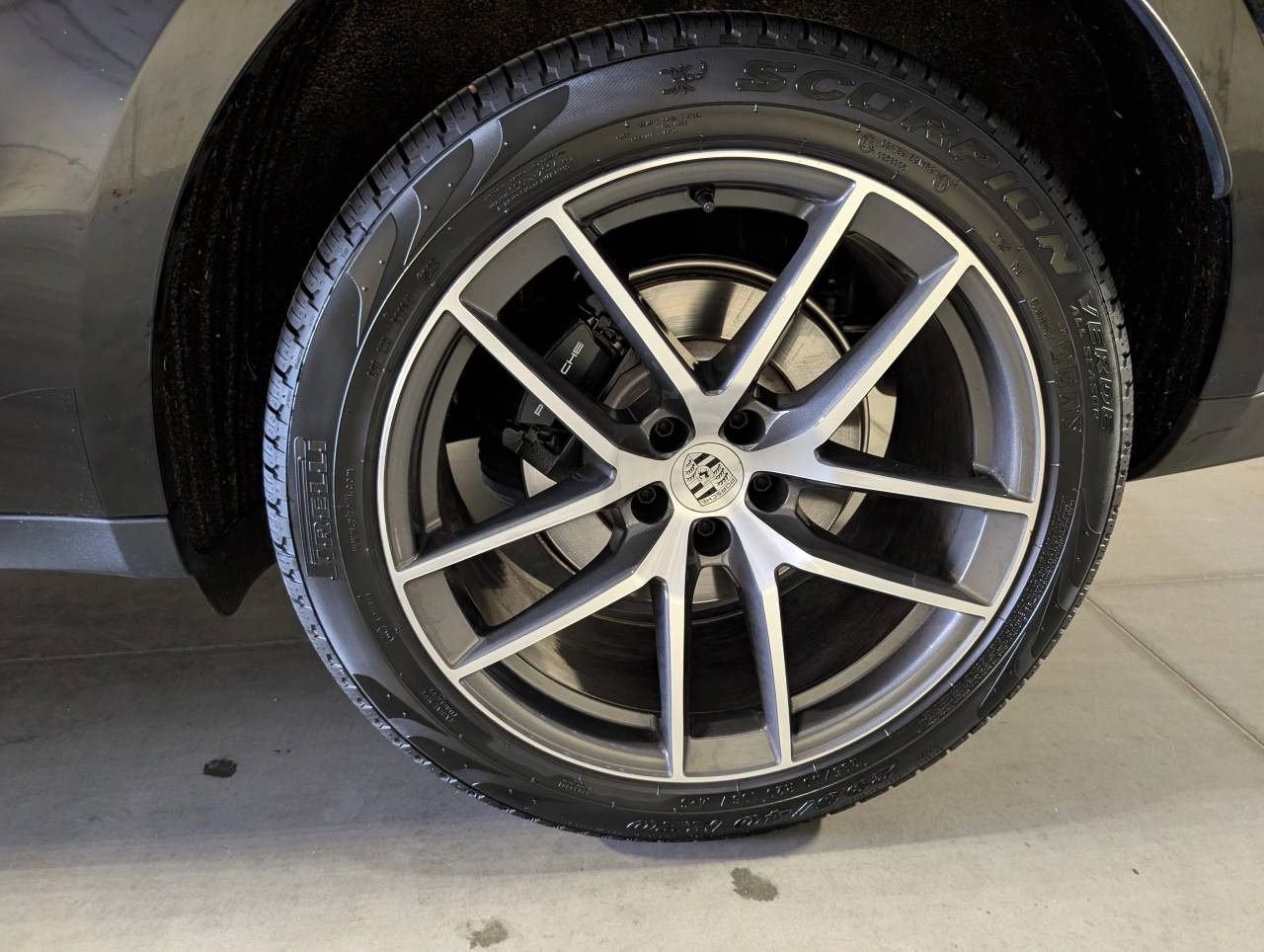 2025 Porsche Macan - Photo 13