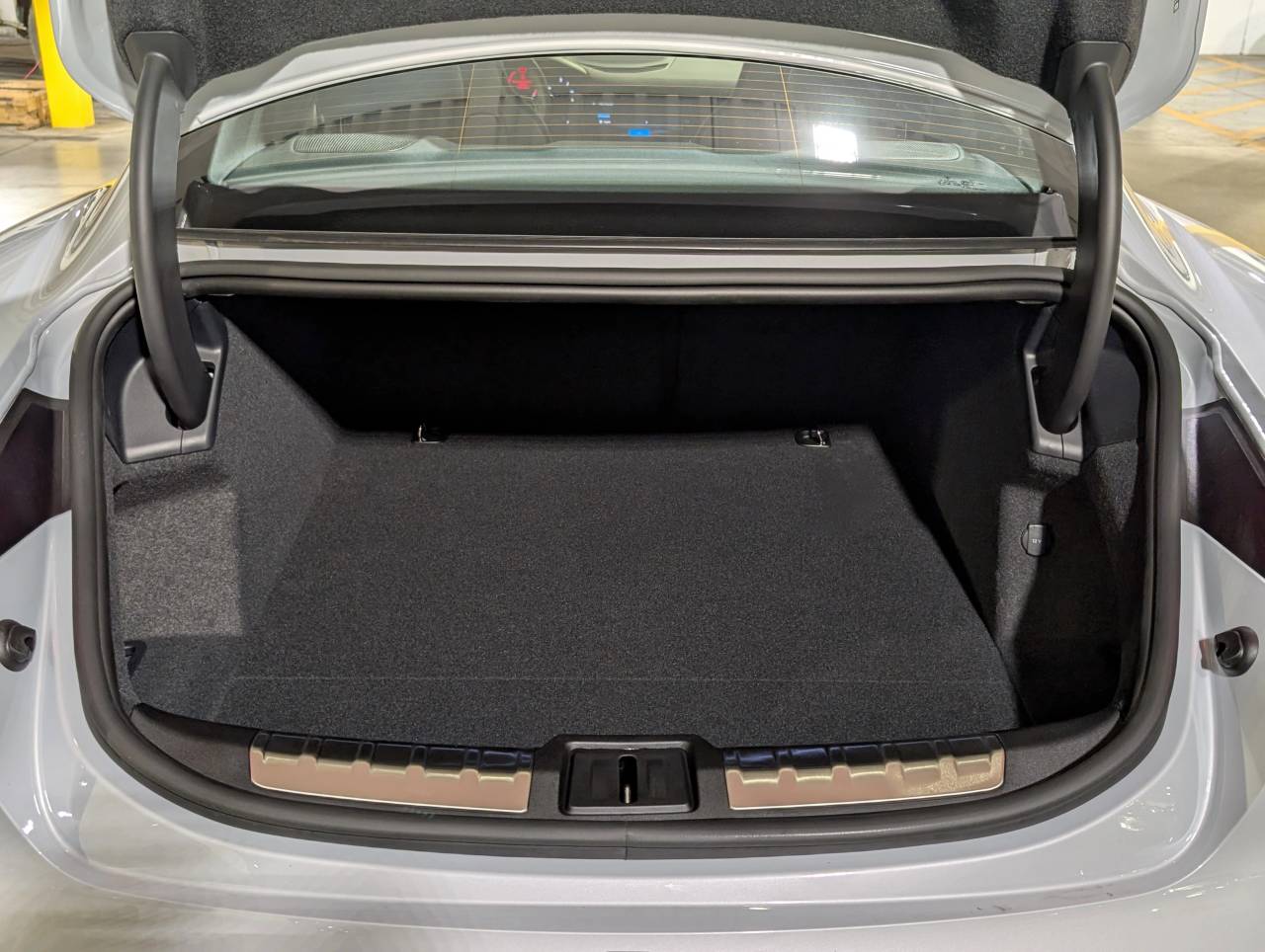 2026 Porsche Taycan Base - Photo 24