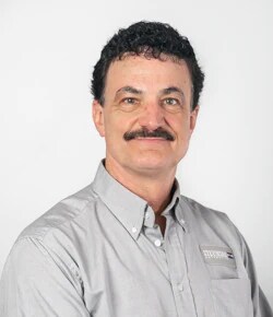 Staff member Tony Esposito from ID_993629fcc71a