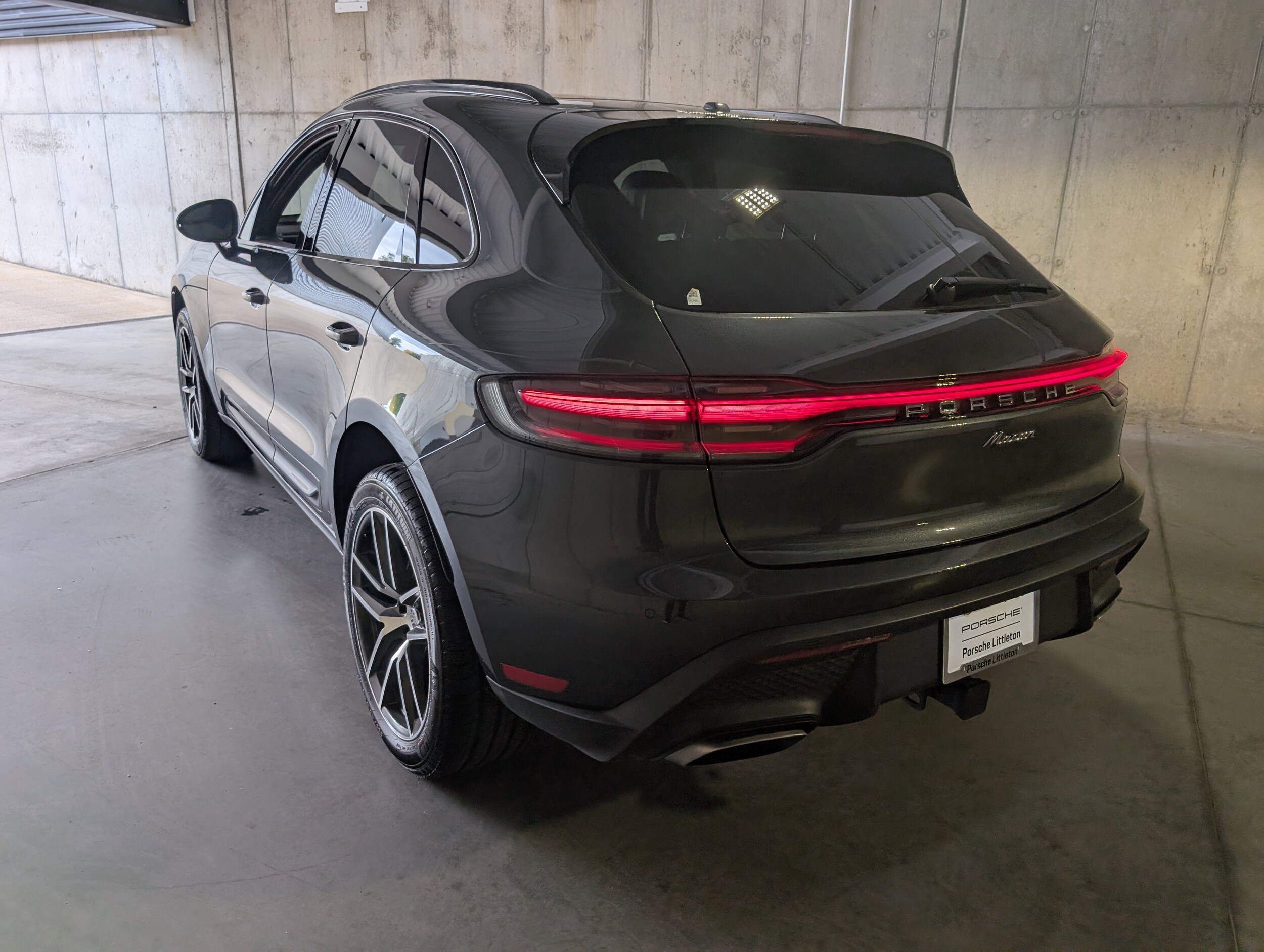 2025 Porsche Macan T photo 3