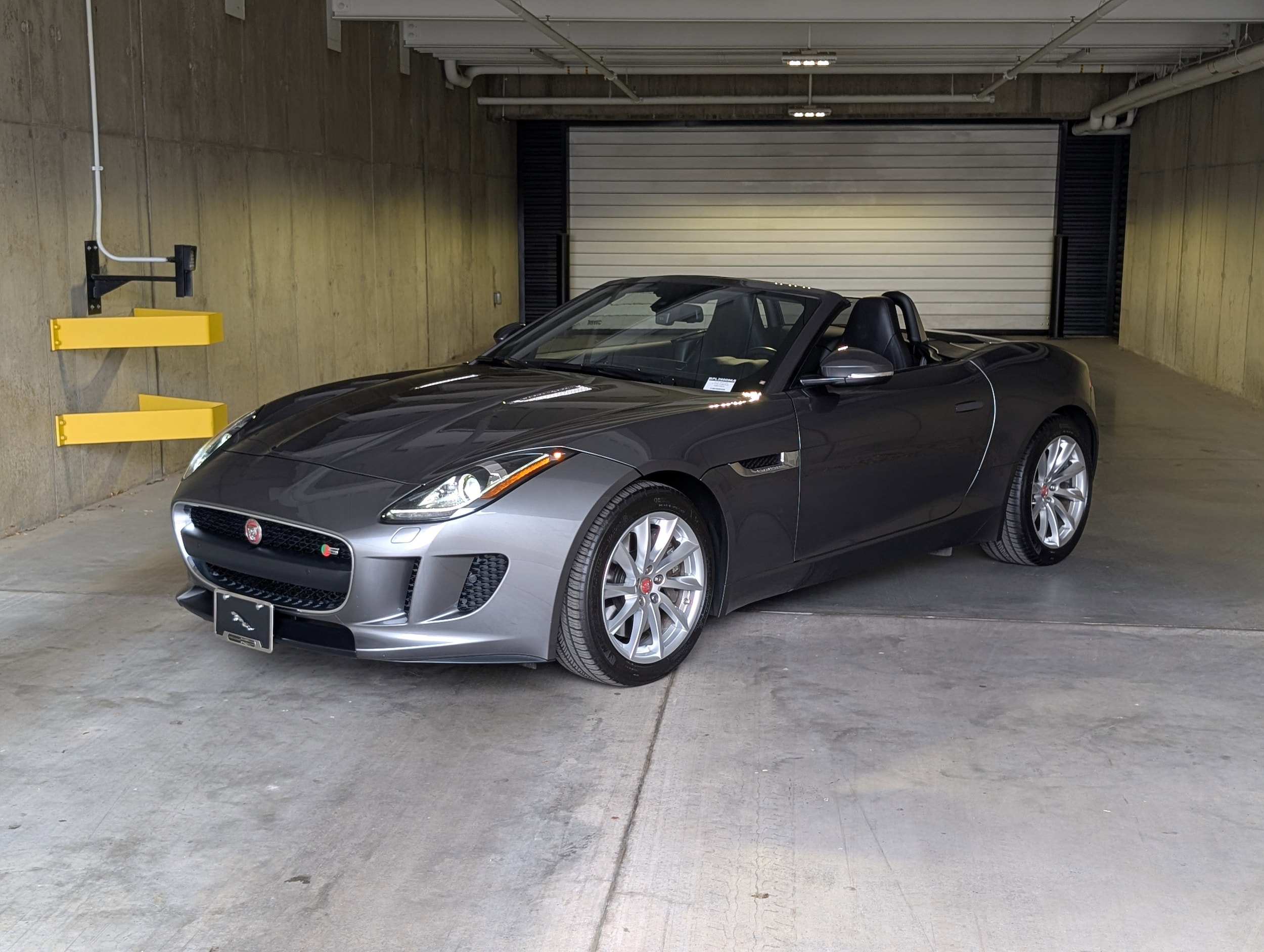 2016 Jaguar F-Type Base