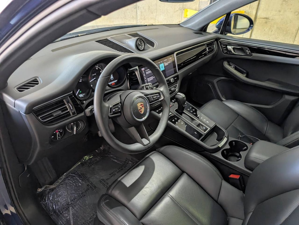 Certified 2025 Porsche Macan  SUV