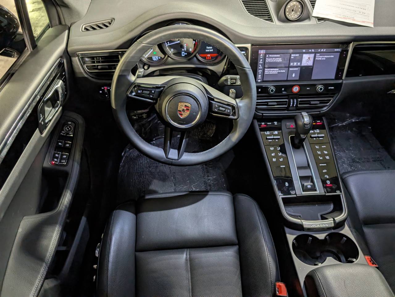 2025 Porsche Macan - Photo 6