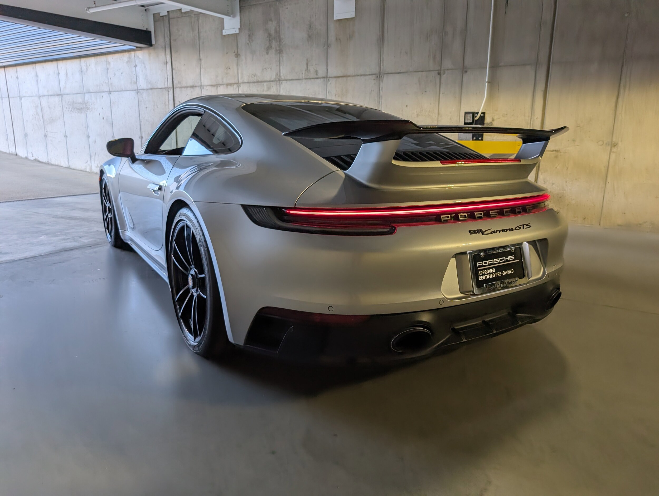 2024 Porsche 911 GTS photo 3