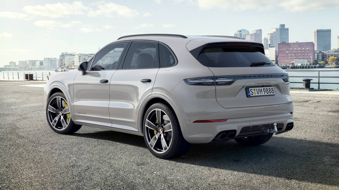 2022 Porsche Cayenne Turbo photo 3