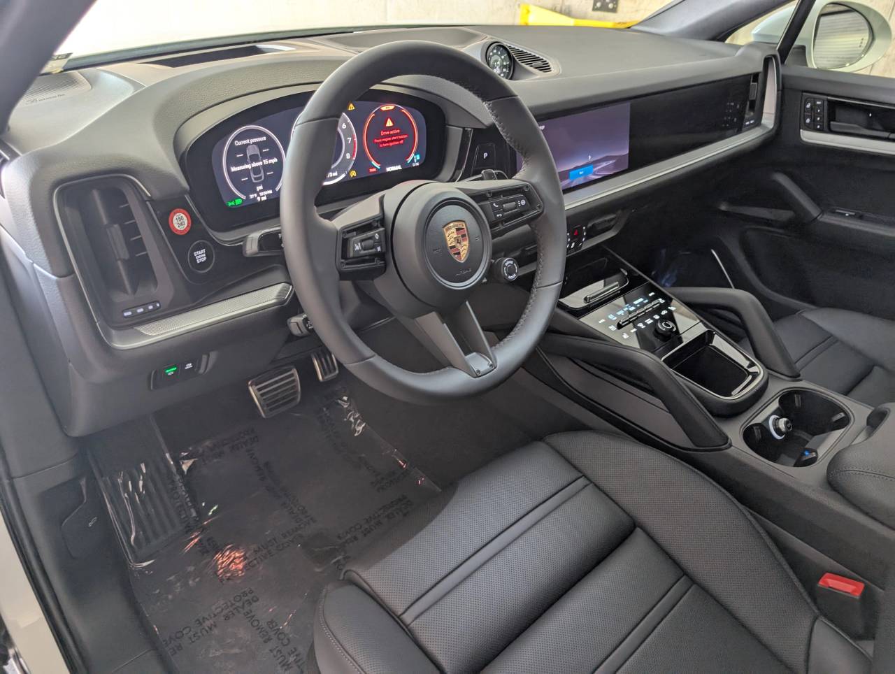 2026 Porsche Cayenne Coupe S photo 3