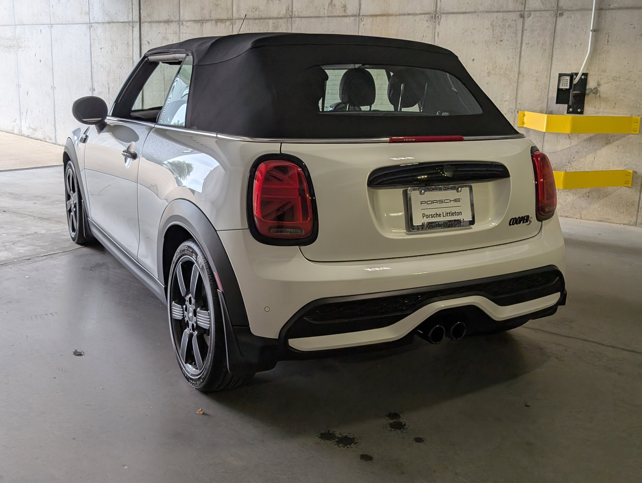 2024 Mini Cooper Convertible S photo 3