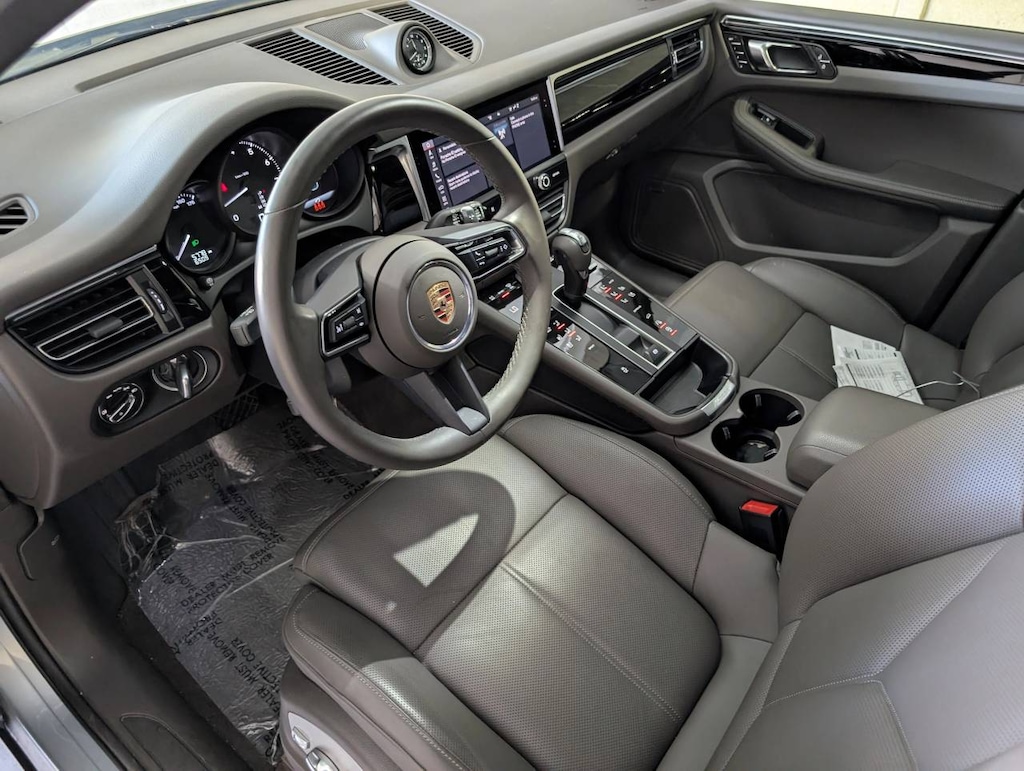 Certified 2025 Porsche Macan  SUV