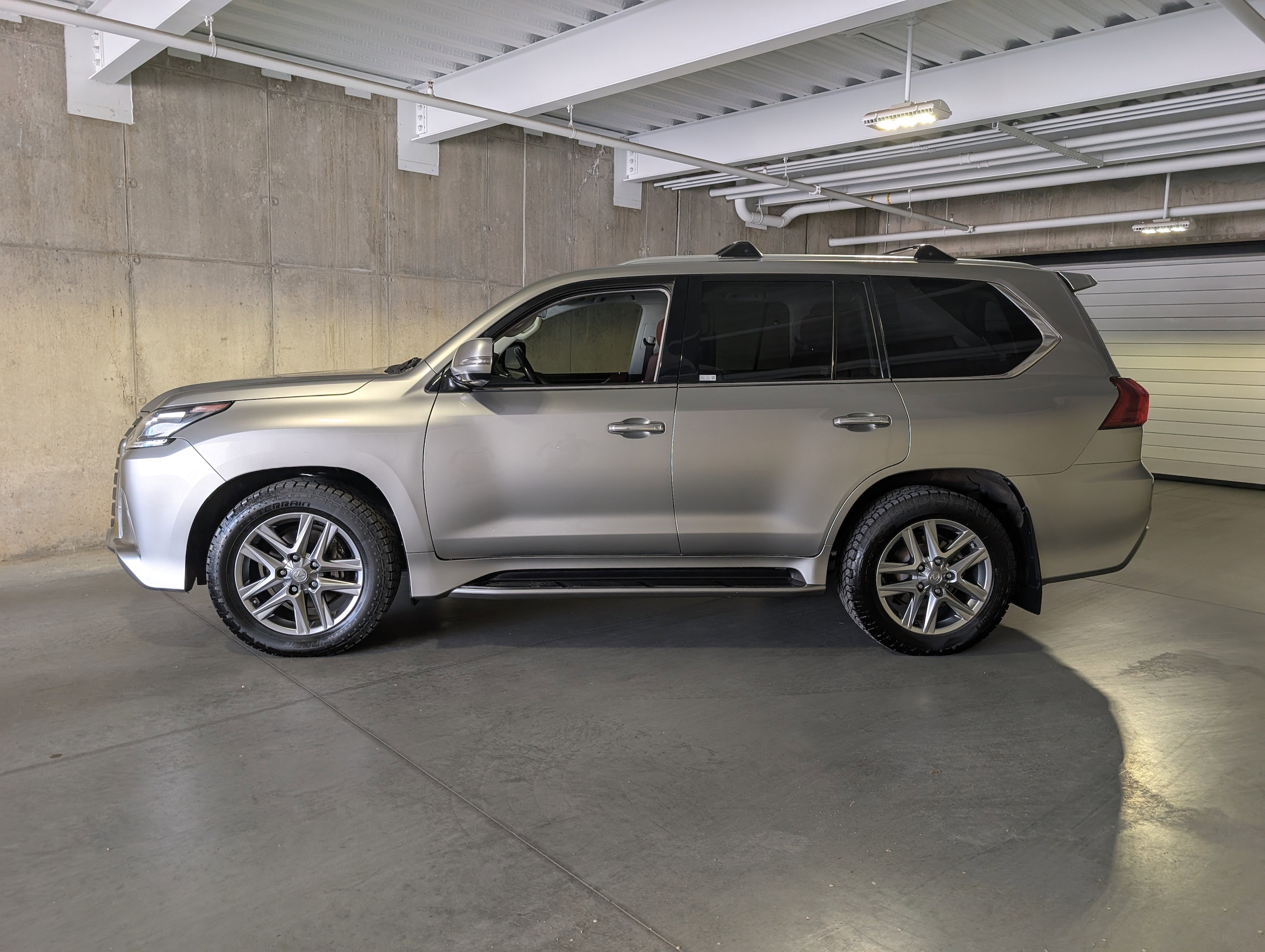 Used 2018 Lexus LX 570 with VIN JTJHY7AX2J4258219 for sale in Littleton, CO